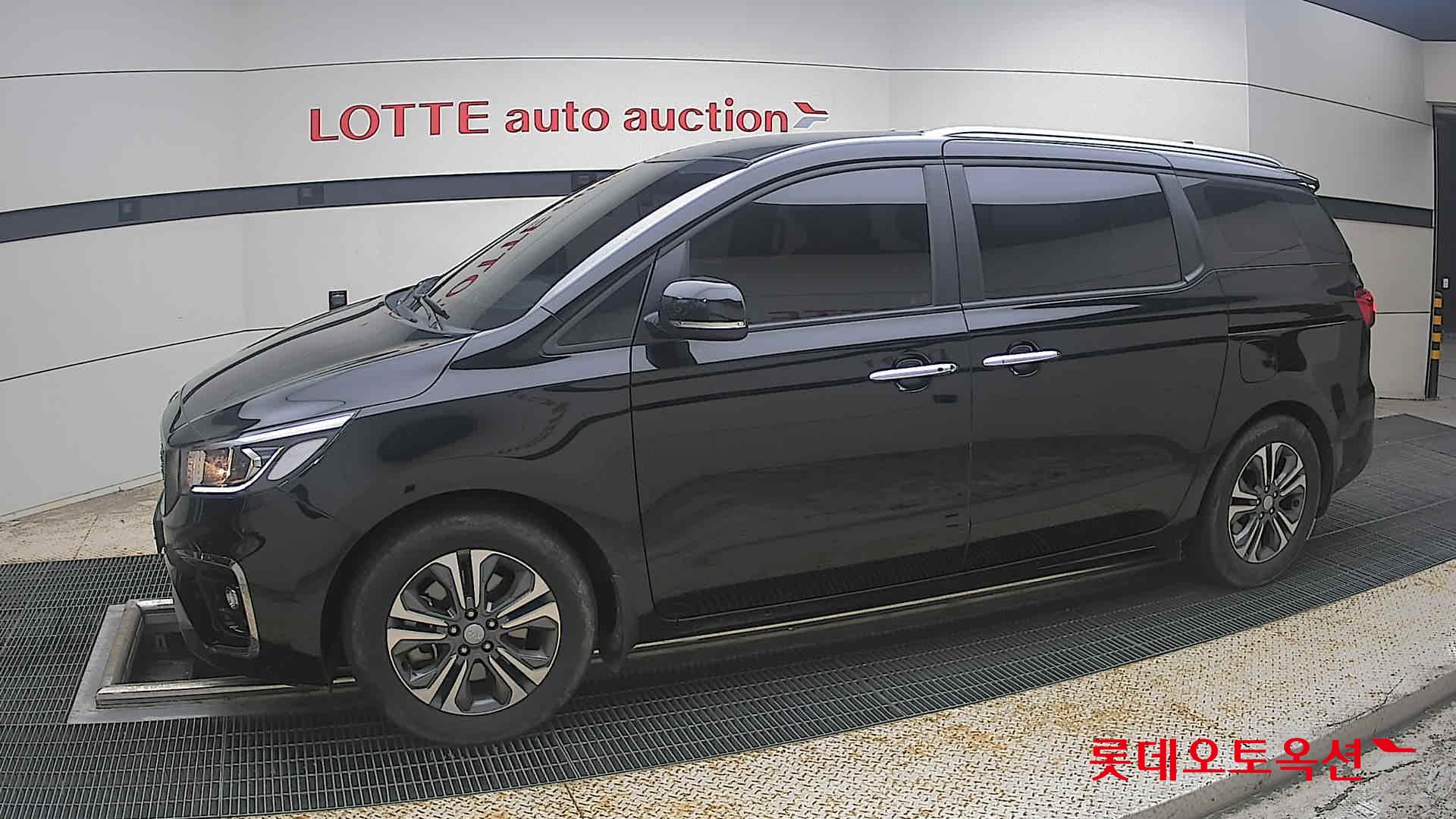 2020 - kia carnival