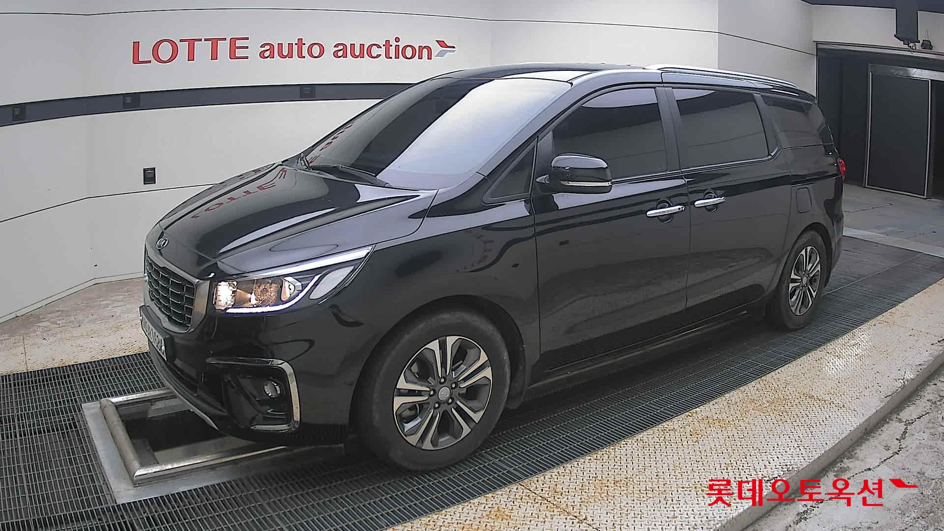 2020 - kia carnival