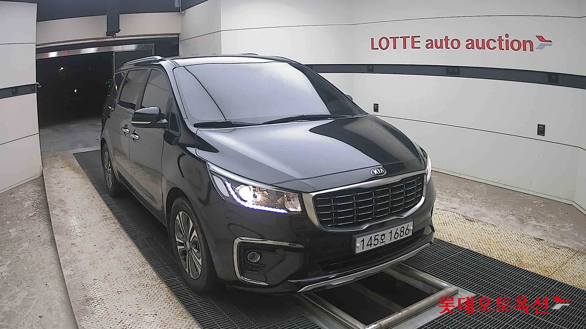 2020 - kia carnival