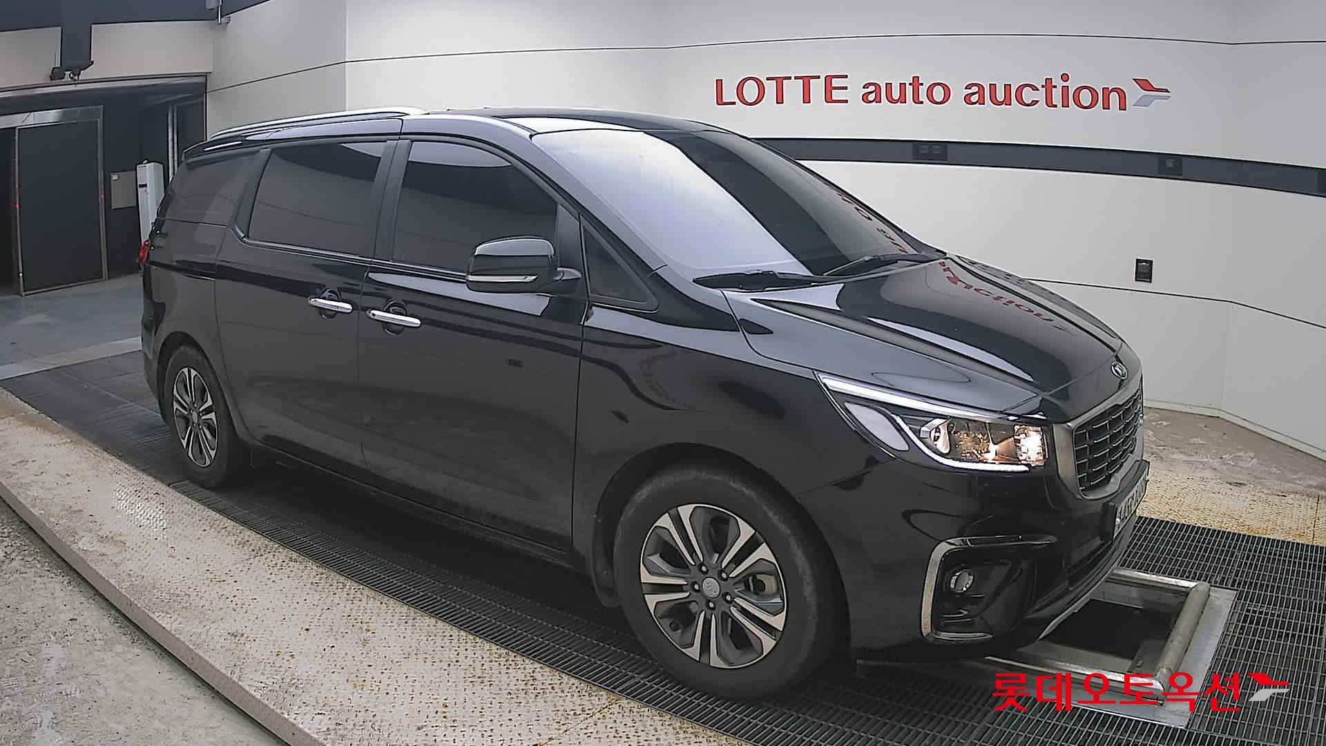 2020 - kia carnival