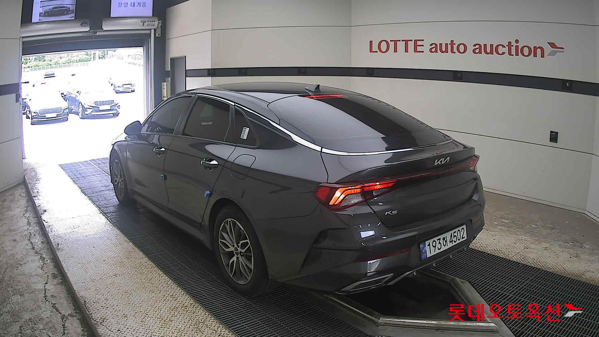 2022 - kia k5