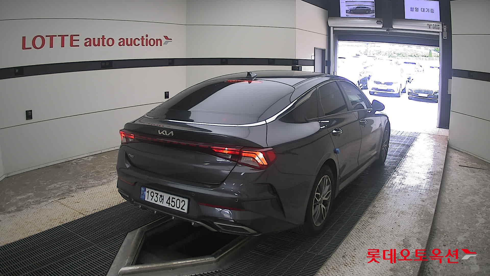 2022 - kia k5
