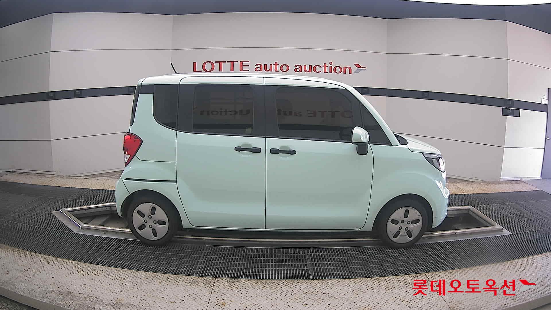 2022 - kia ray