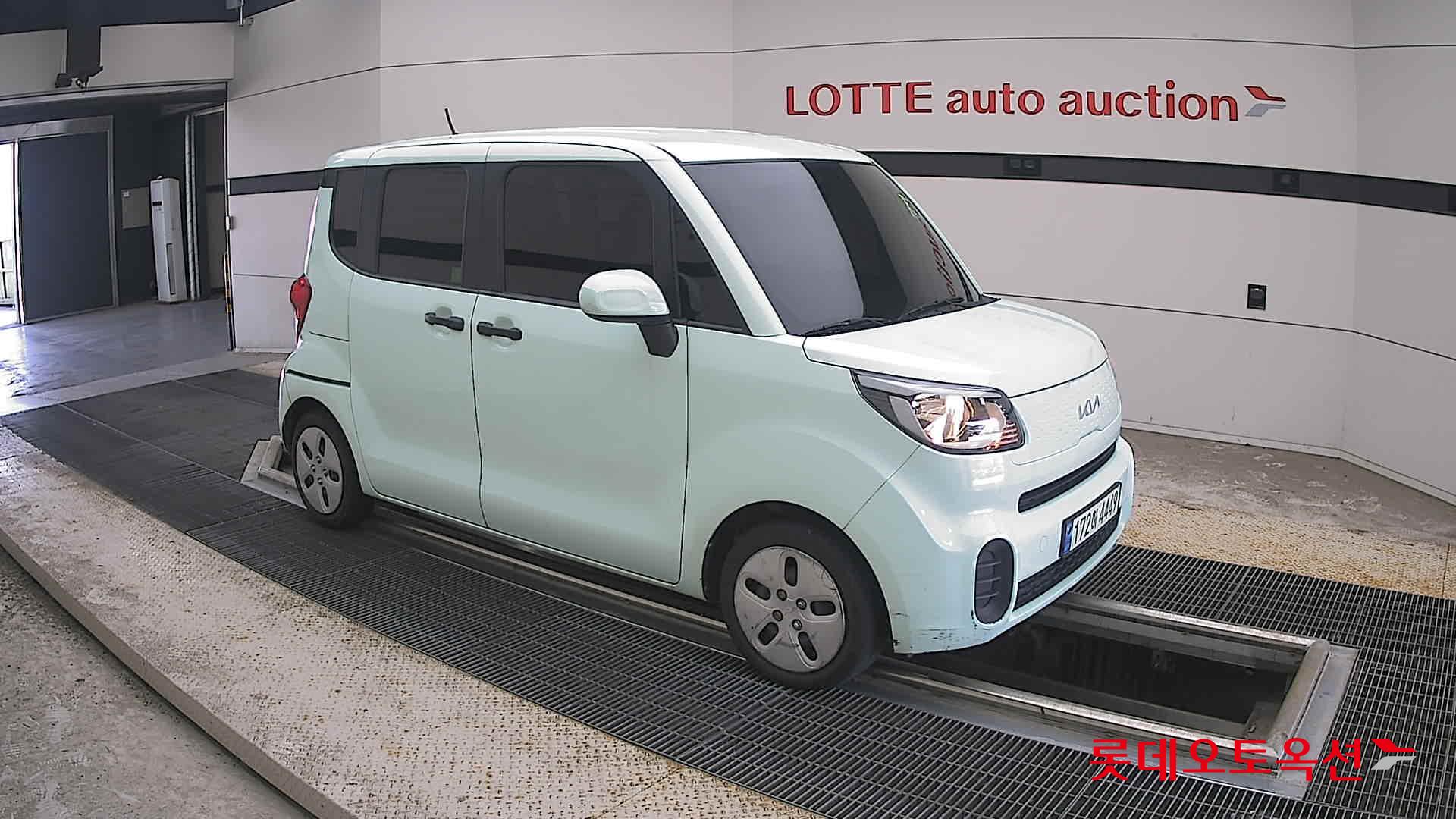 2022 - kia ray