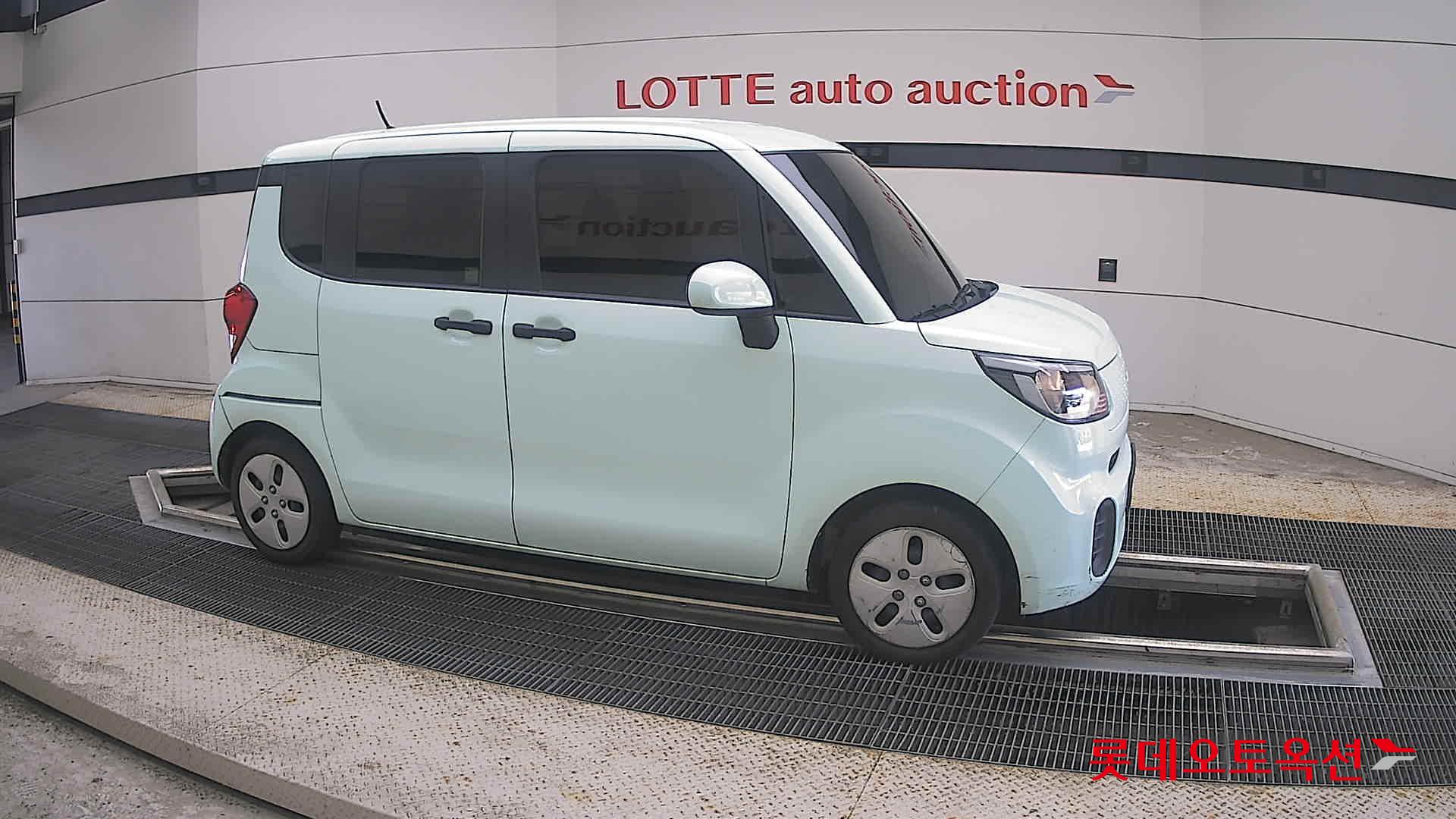 2022 - kia ray