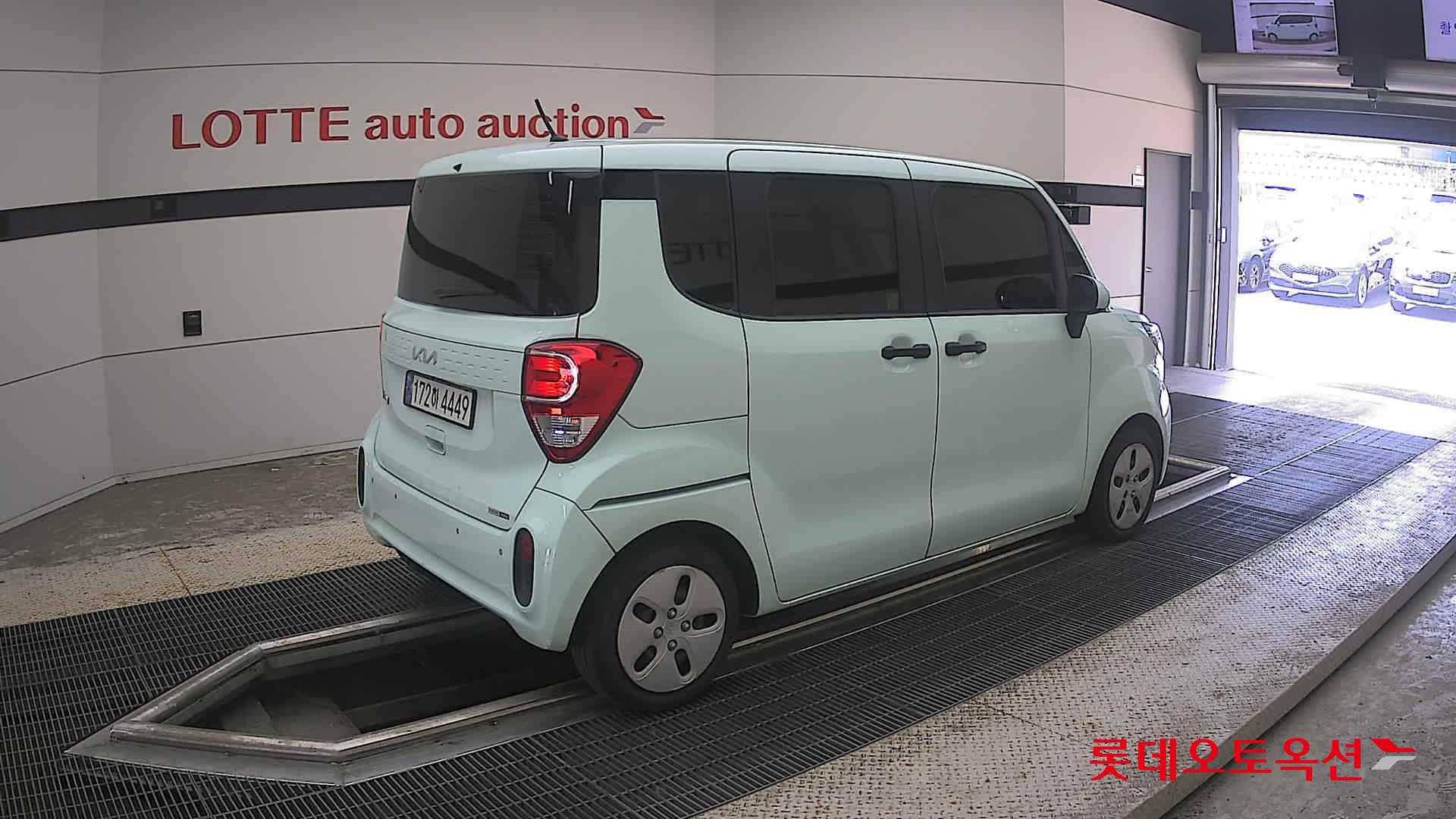2022 - kia ray