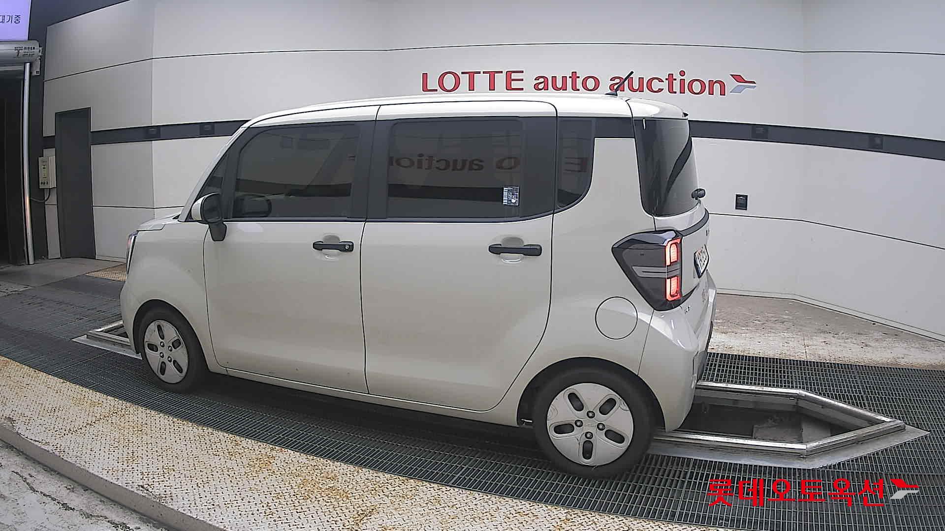 2023 - kia ray