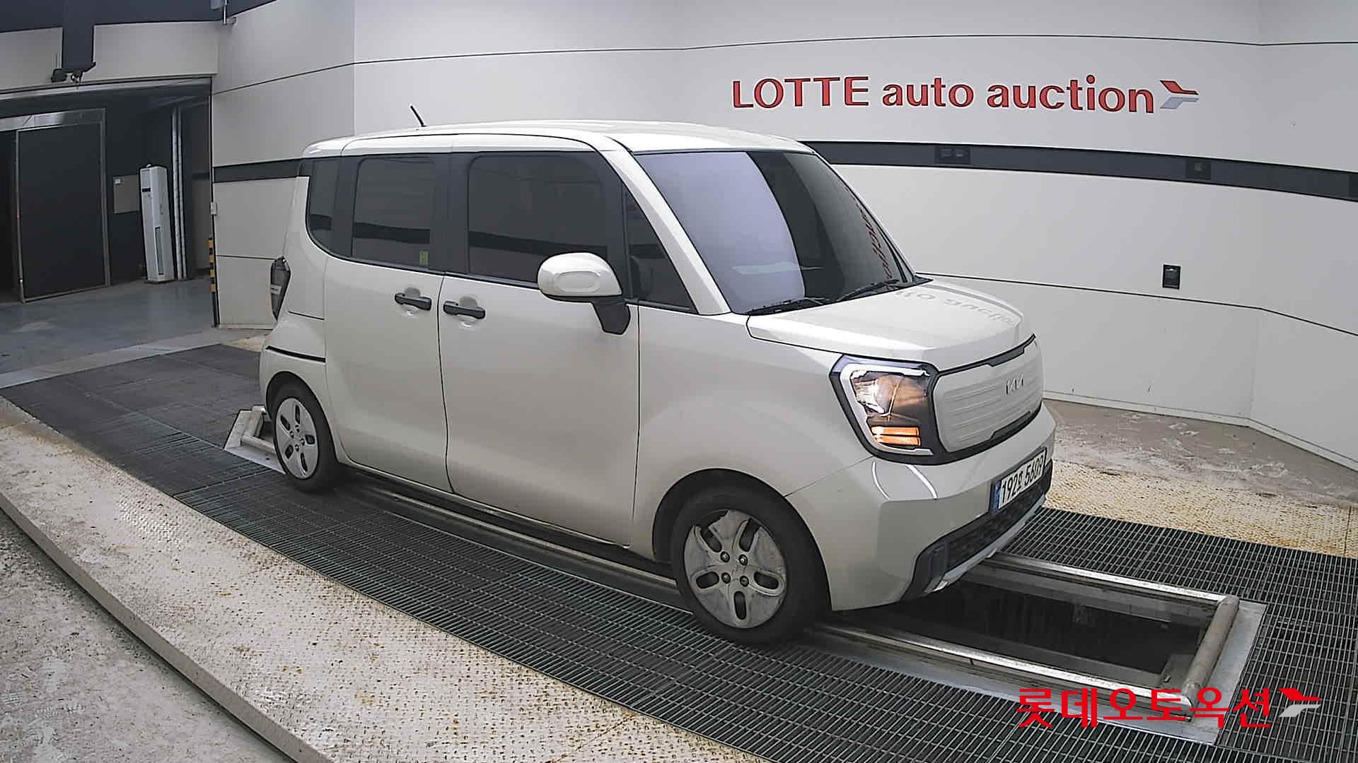 2023 - kia ray