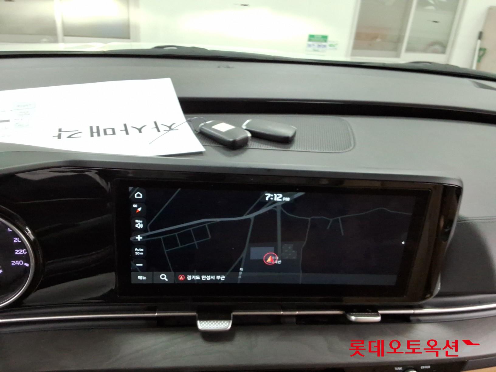 2021 - kia carnival