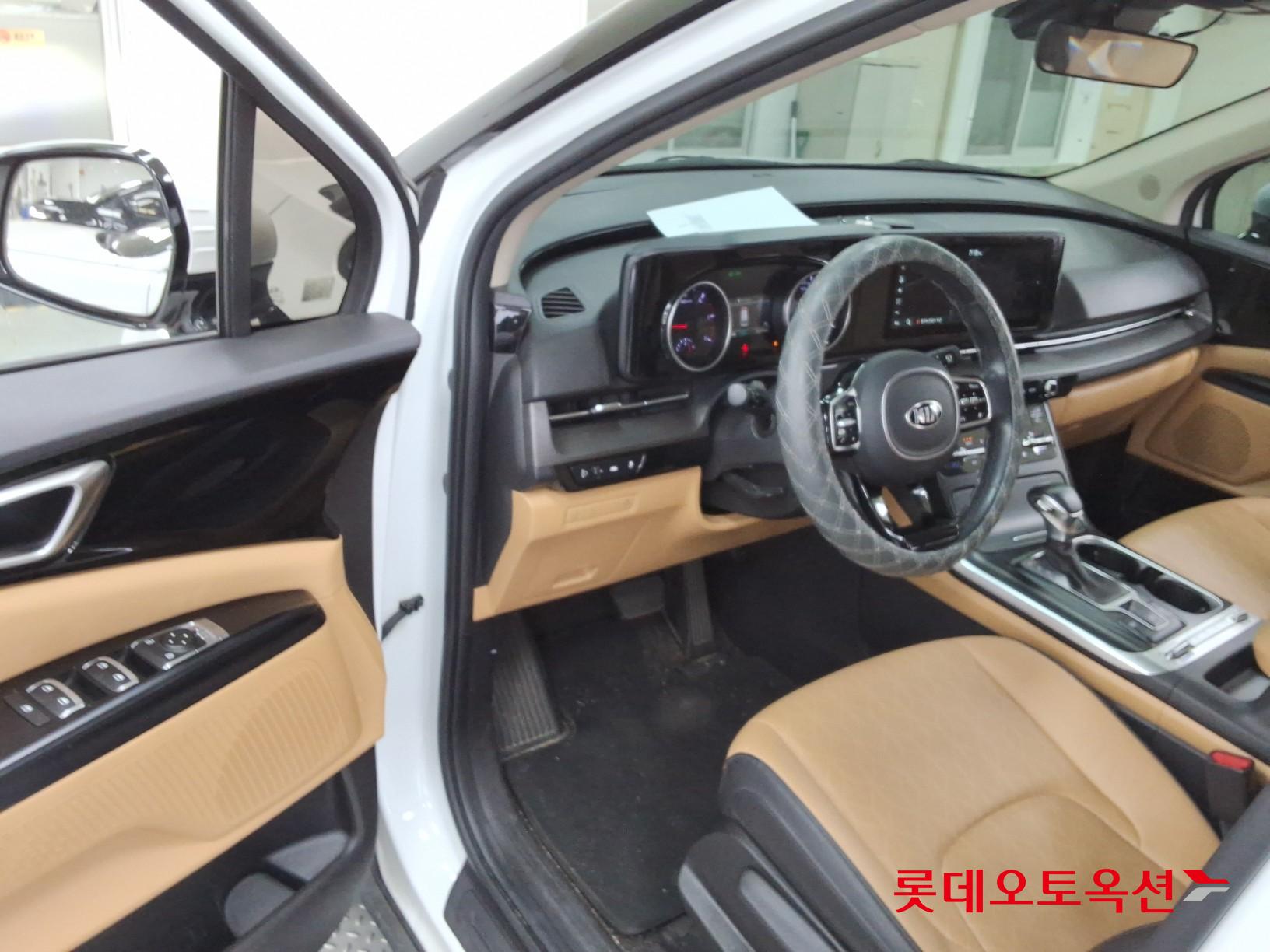 2021 - kia carnival