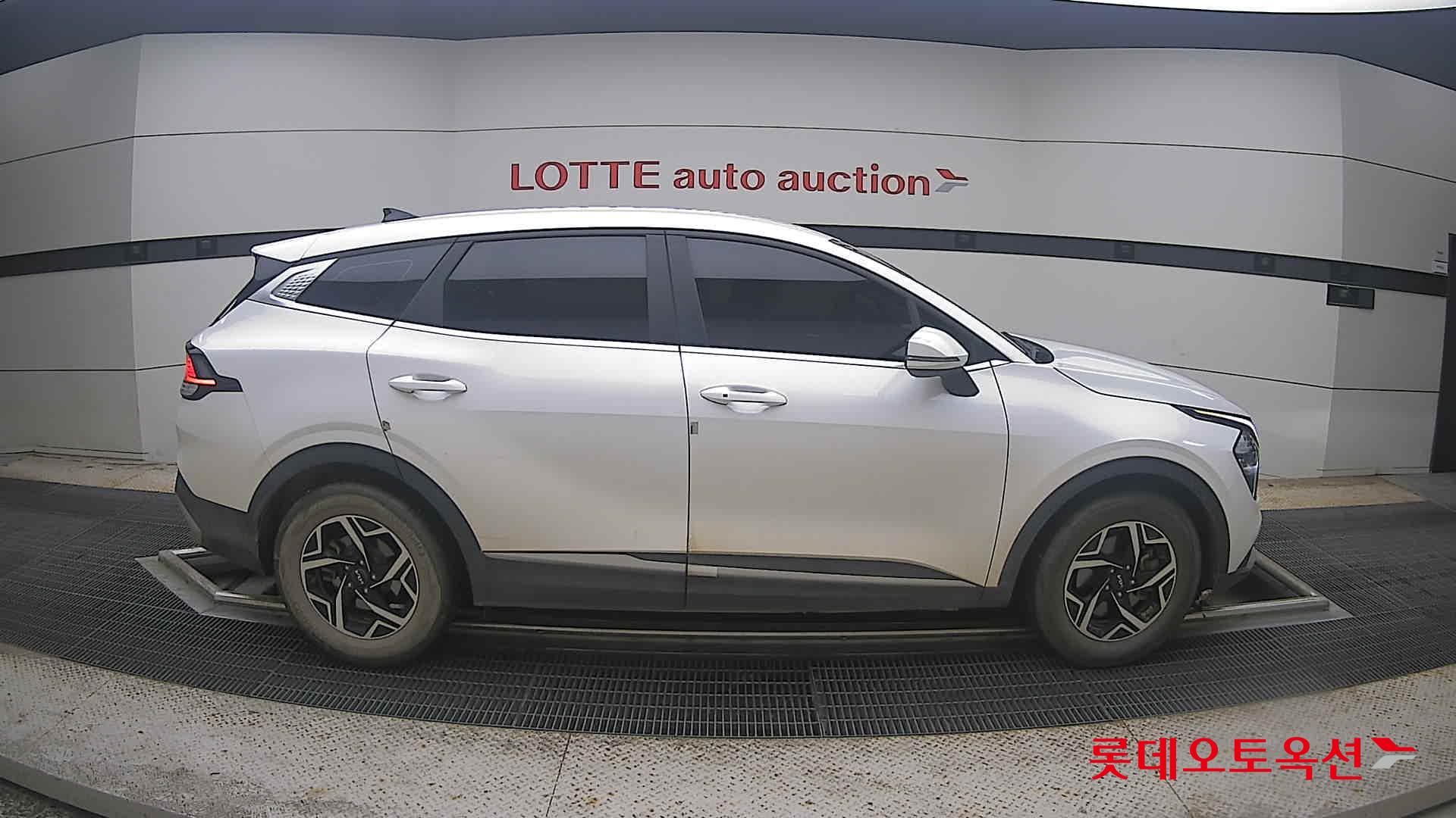 2022 - kia sportage