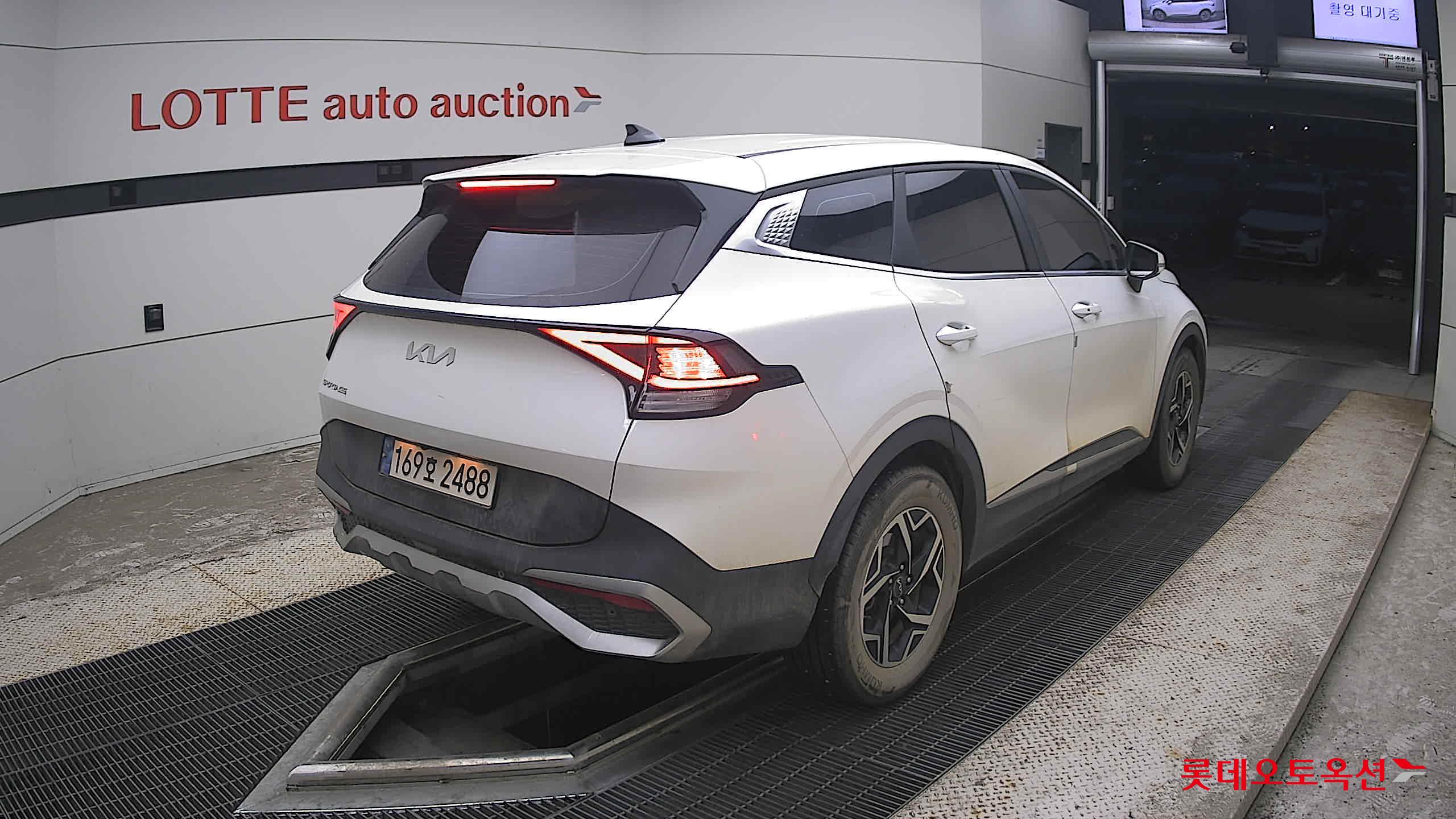 2022 - kia sportage