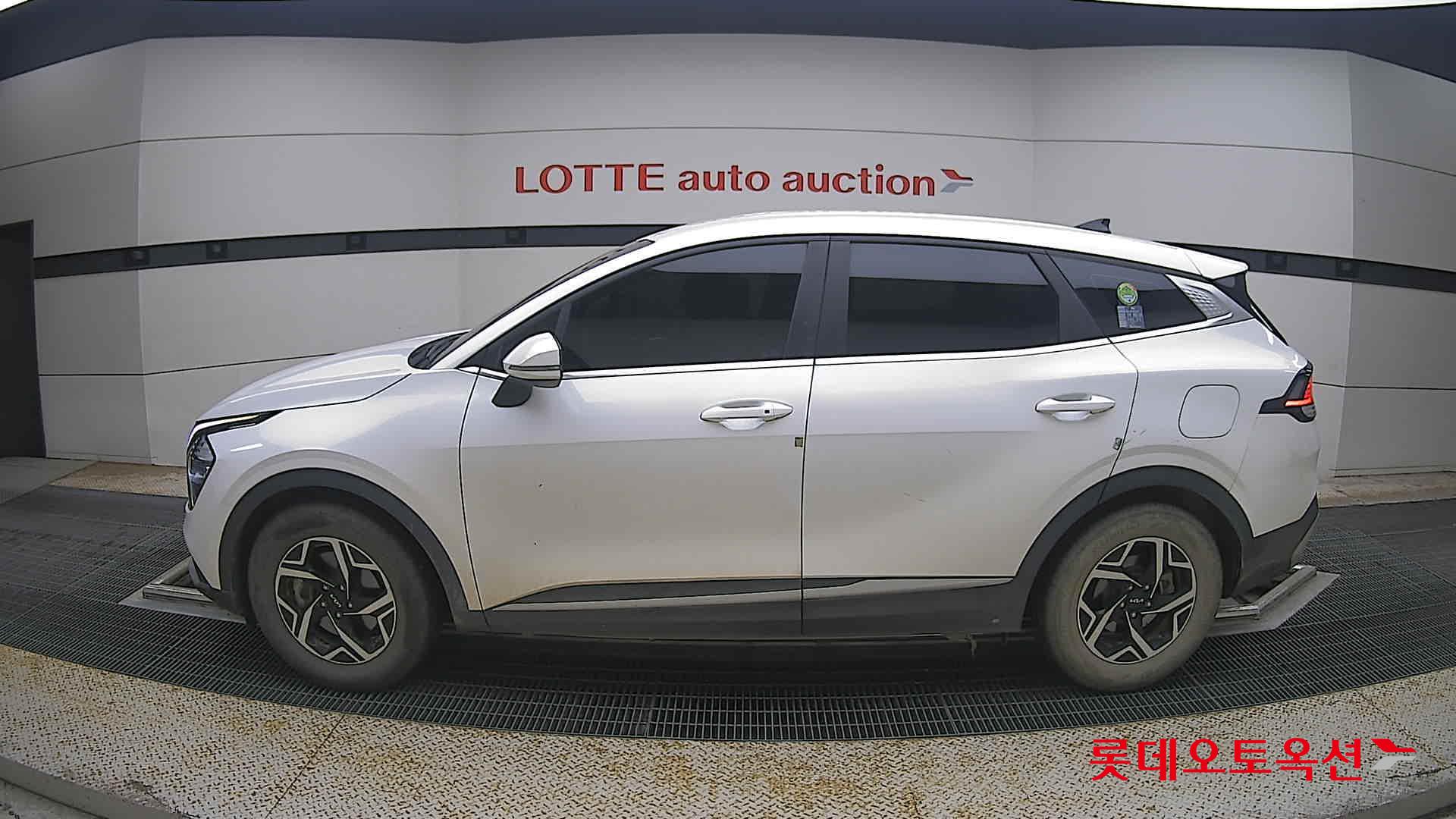 2022 - kia sportage
