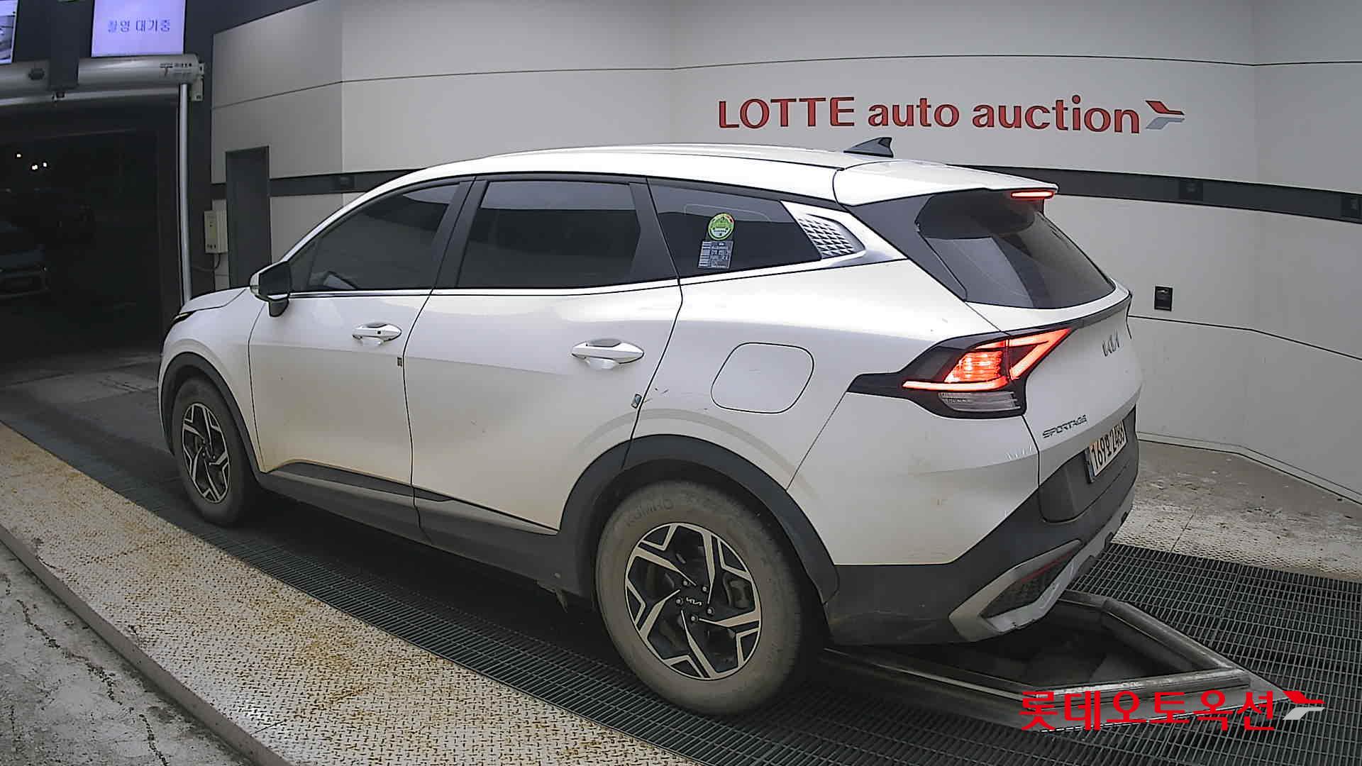 2022 - kia sportage