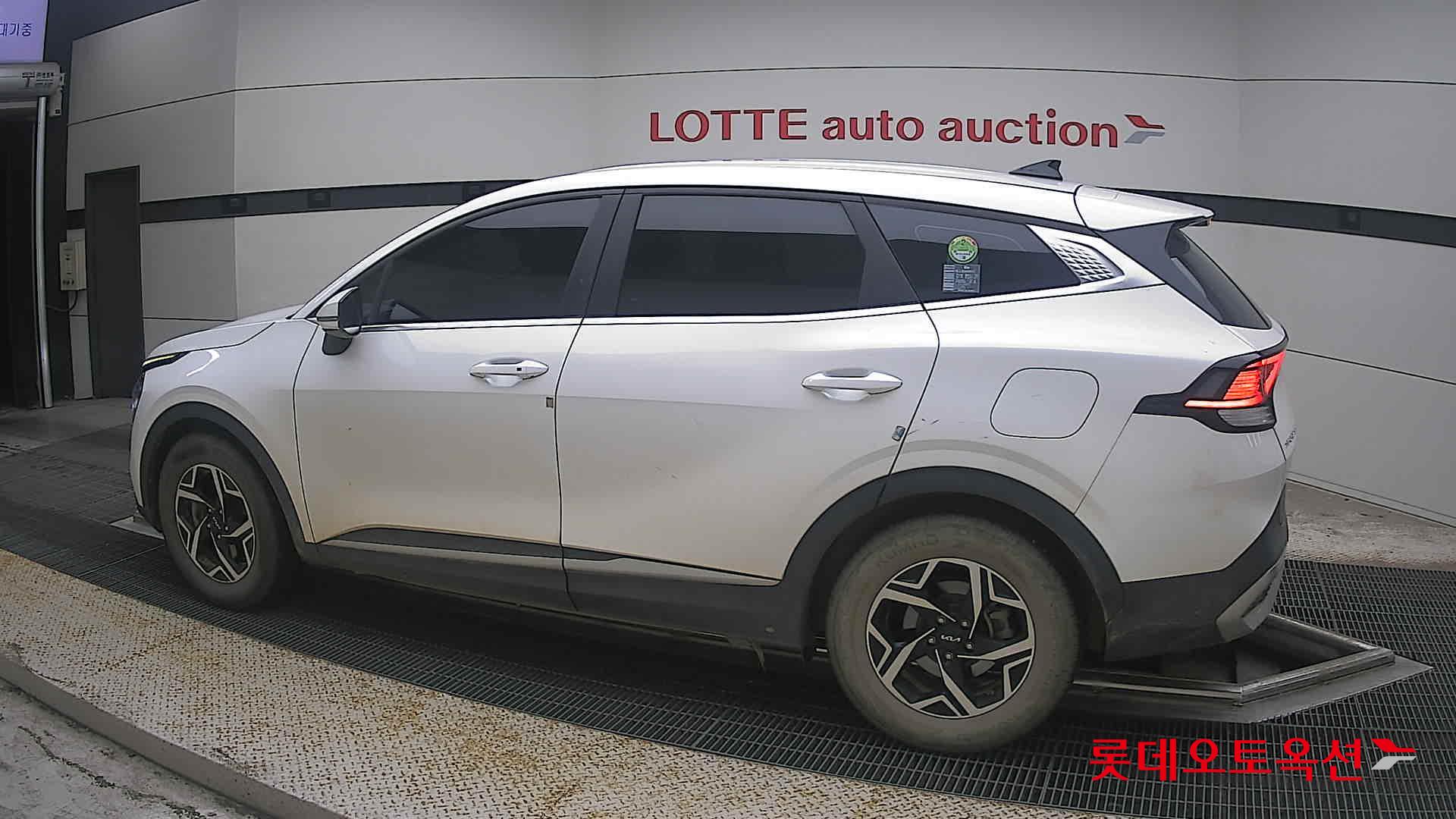 2022 - kia sportage