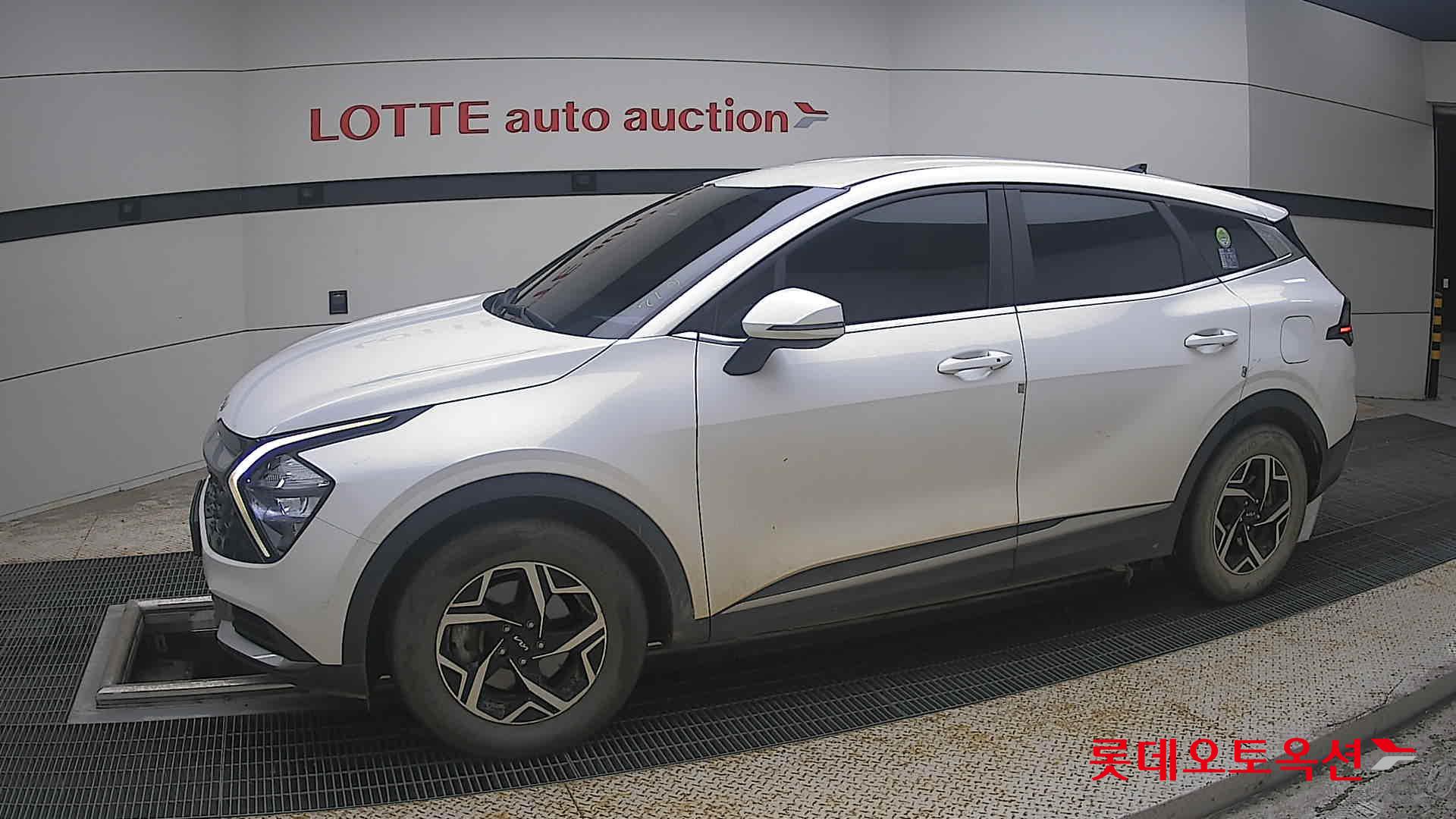 2022 - kia sportage
