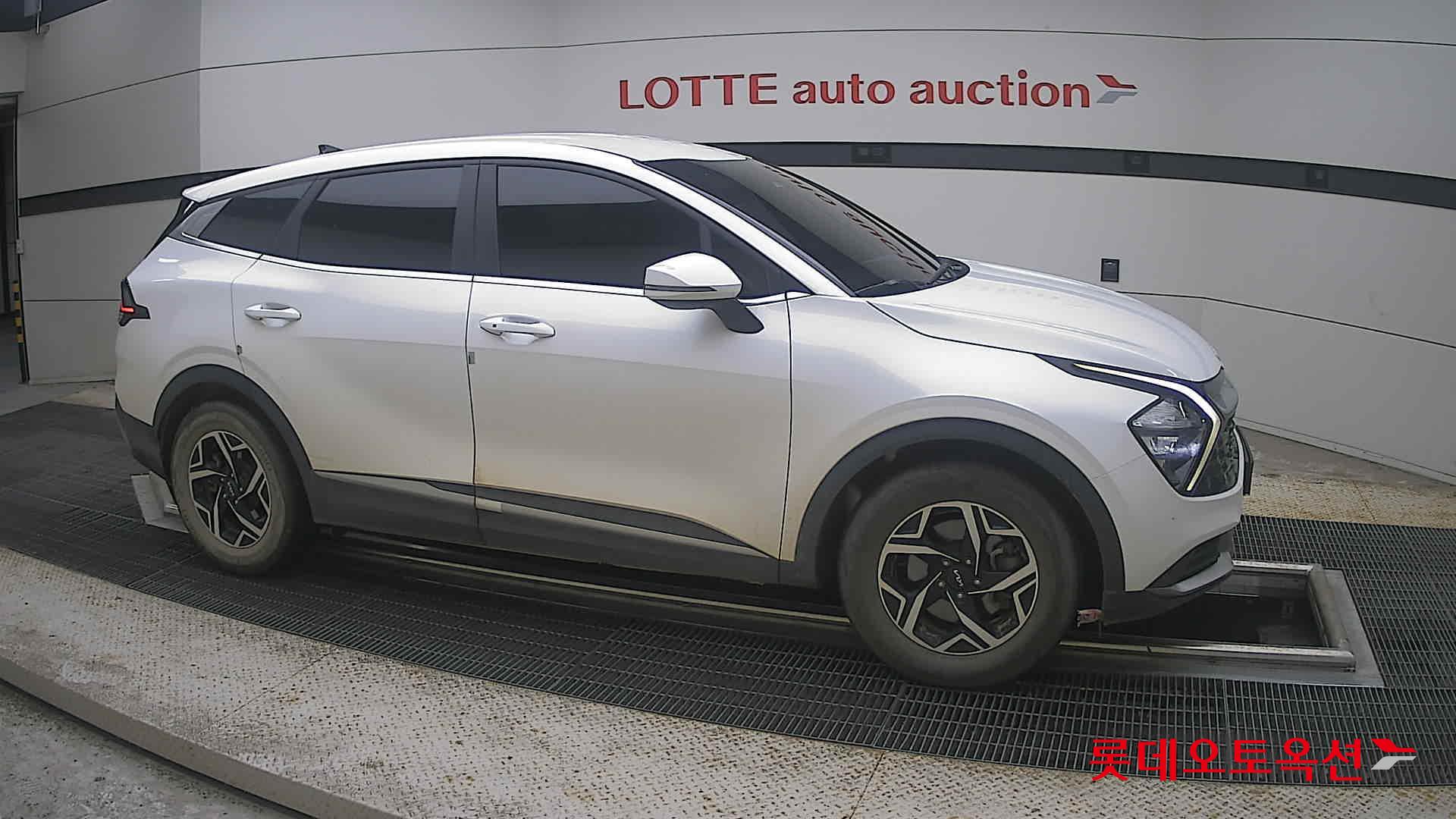 2022 - kia sportage