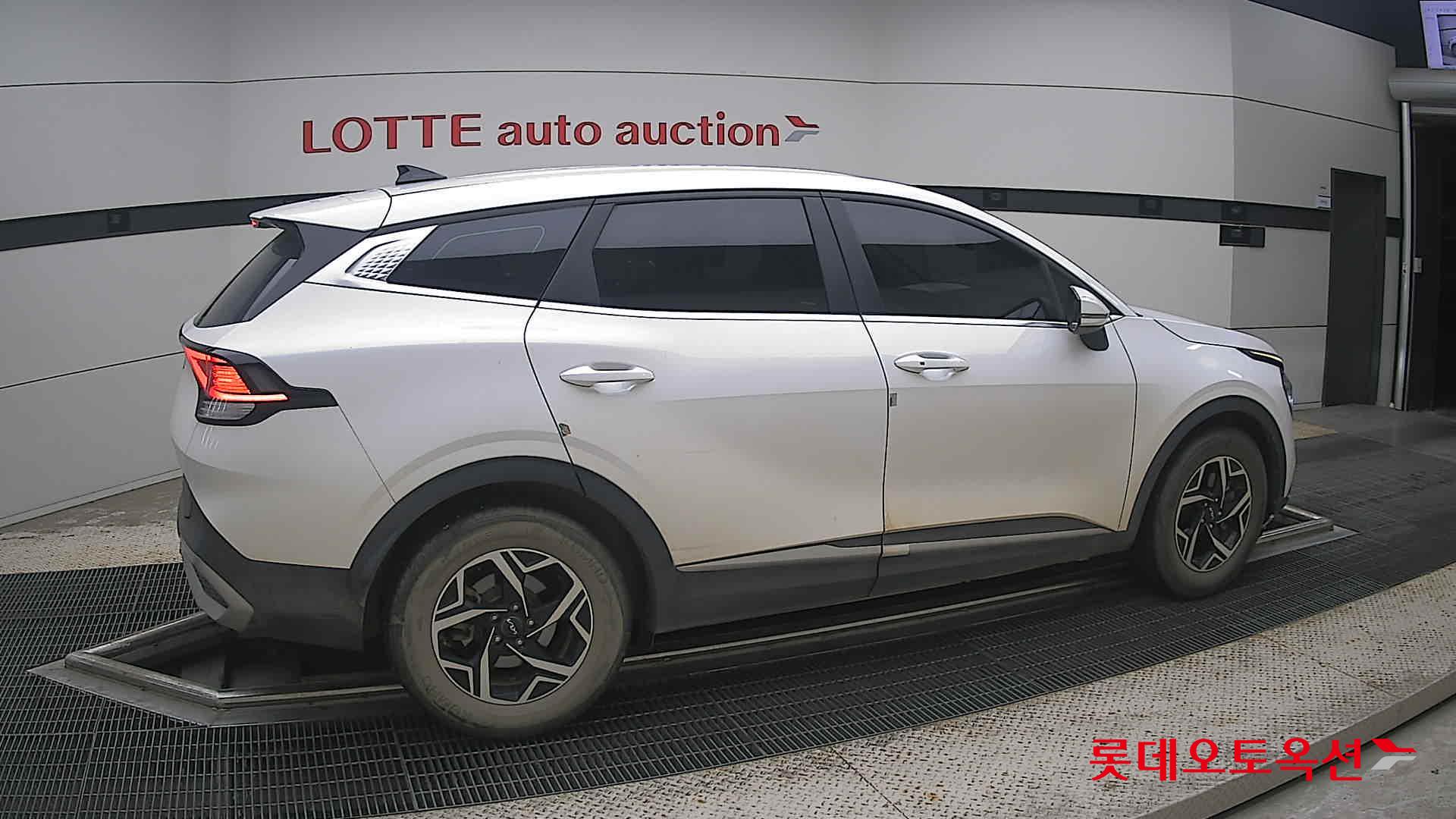 2022 - kia sportage