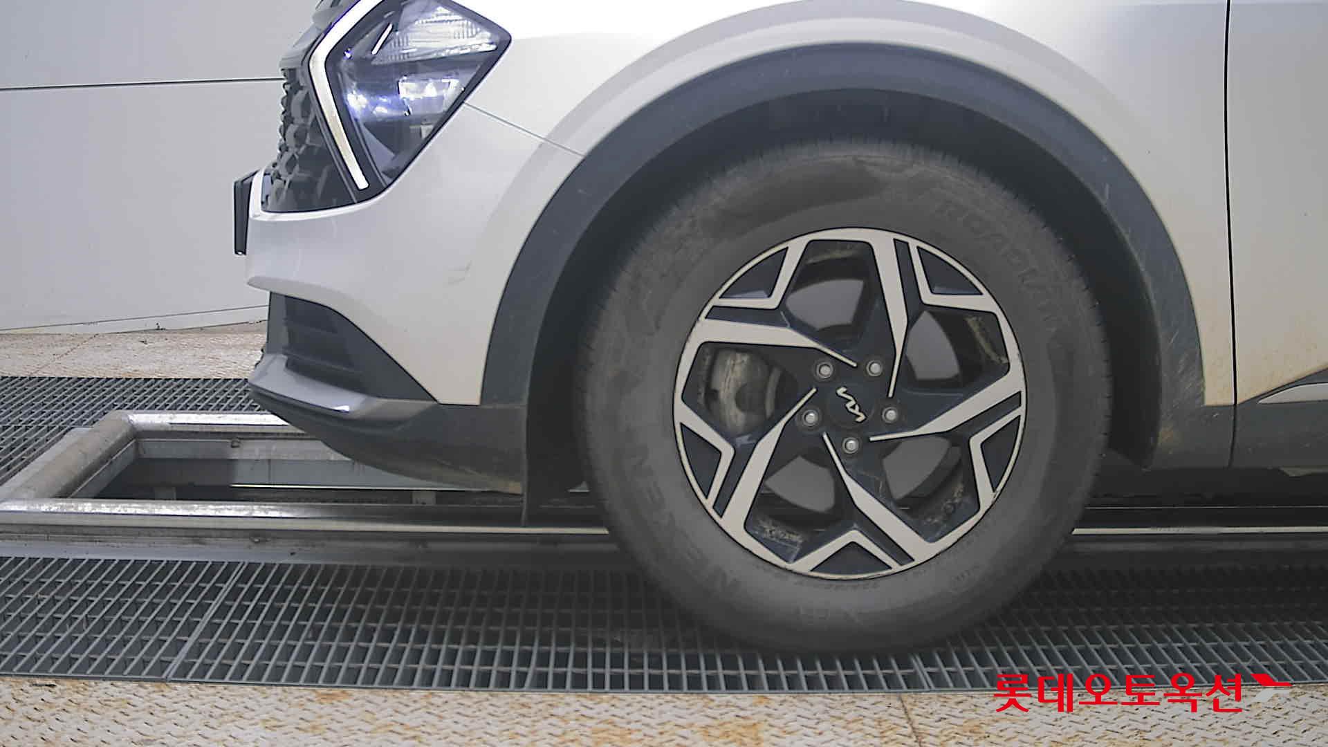 2022 - kia sportage