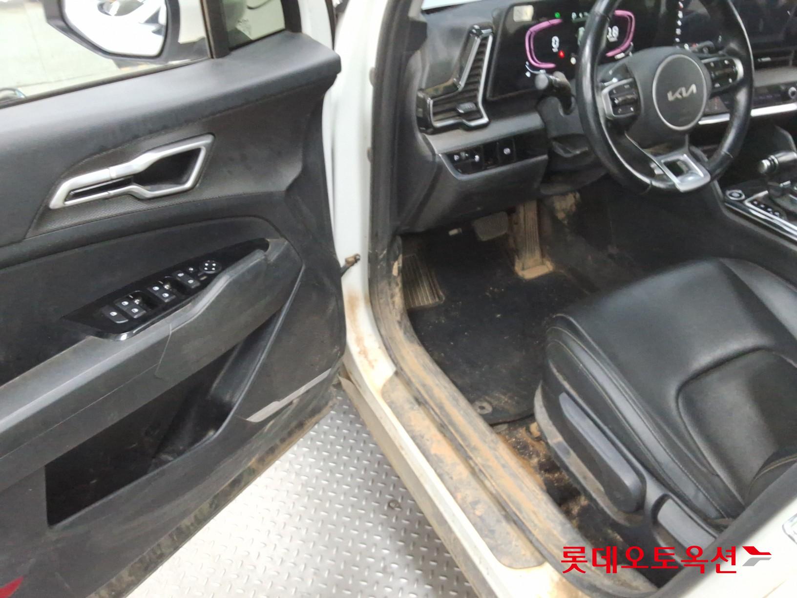 2022 - kia sportage