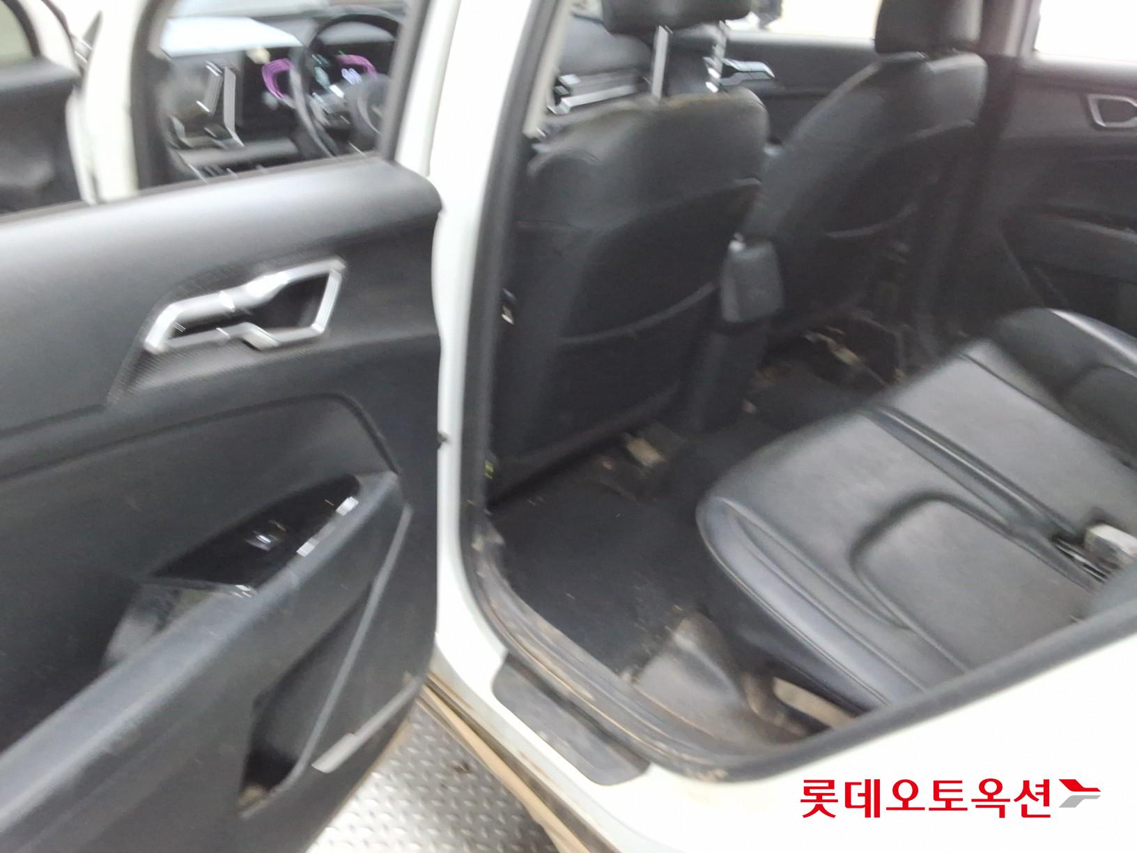 2022 - kia sportage