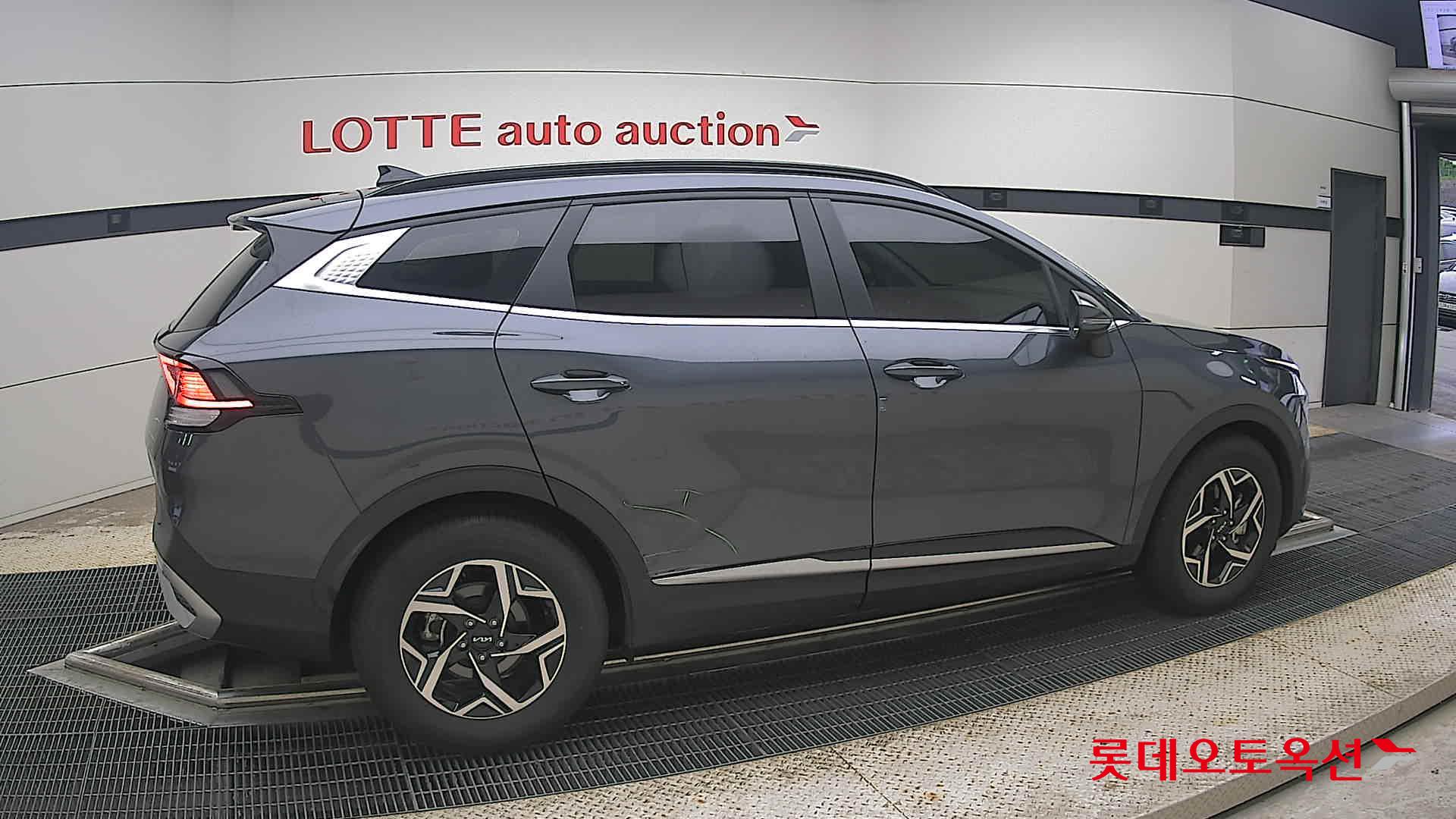 2023 - kia sportage