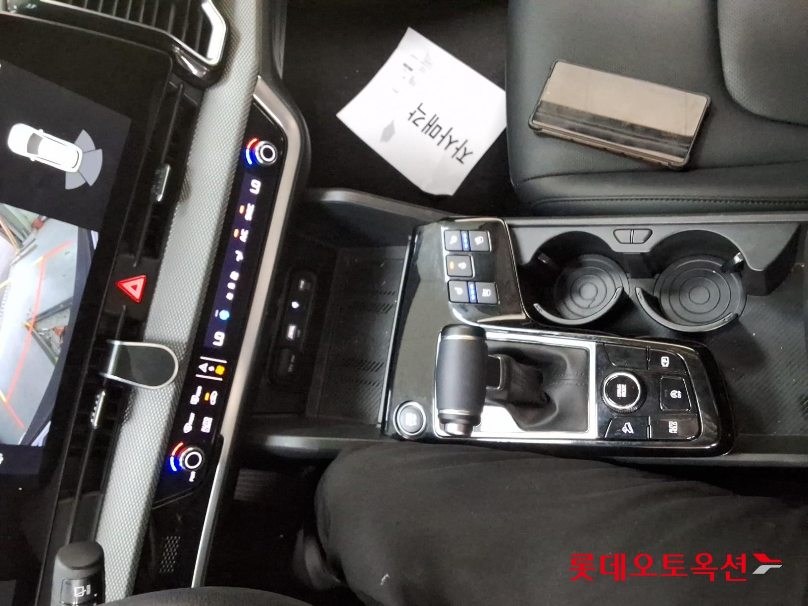 2023 - kia sportage