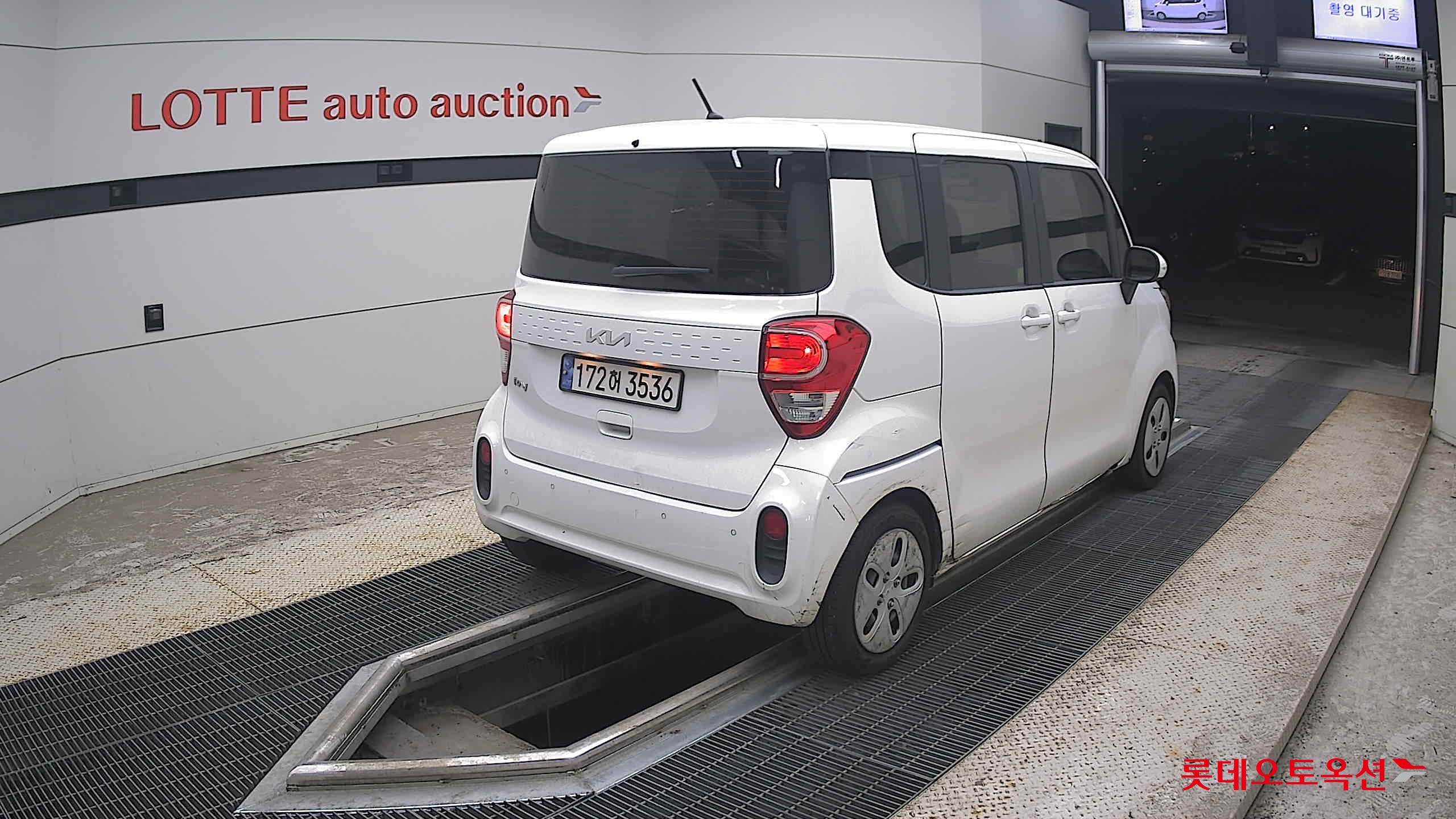 2022 - kia ray