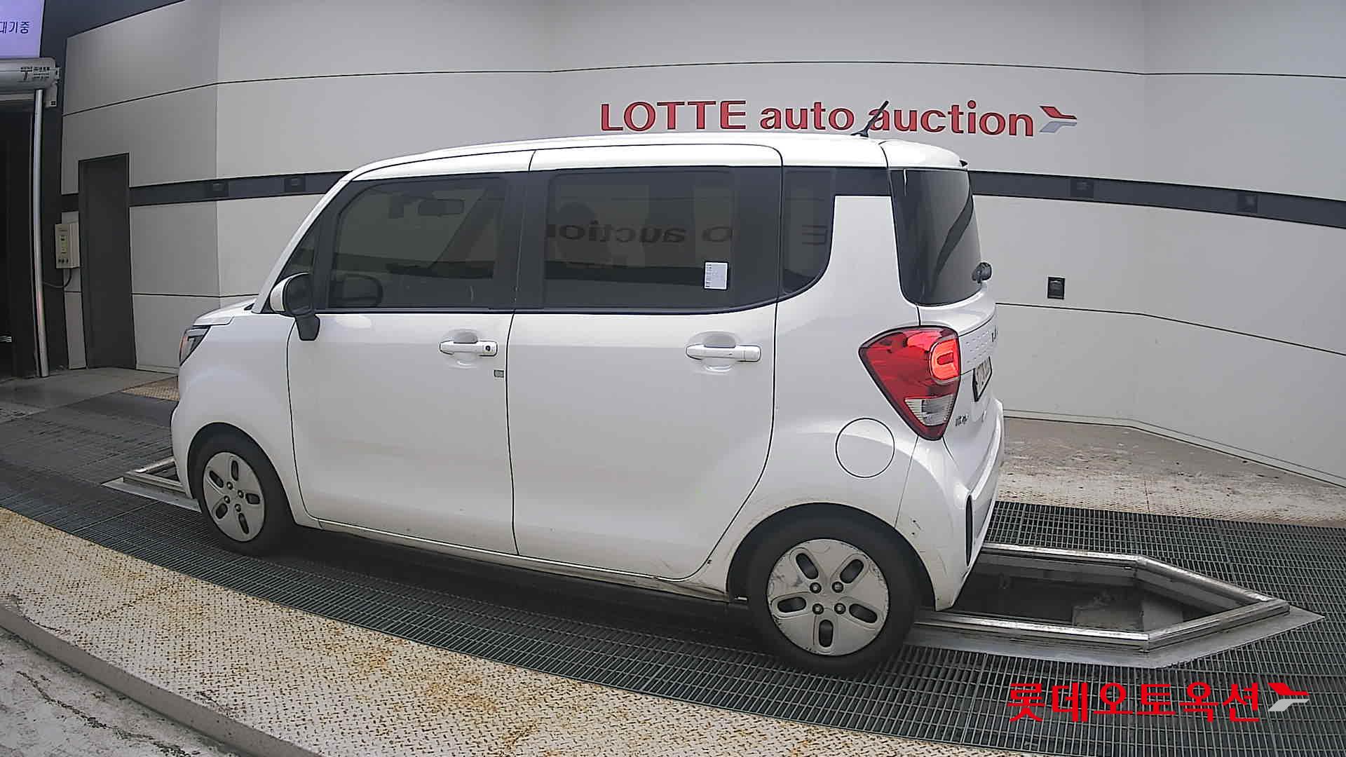 2022 - kia ray