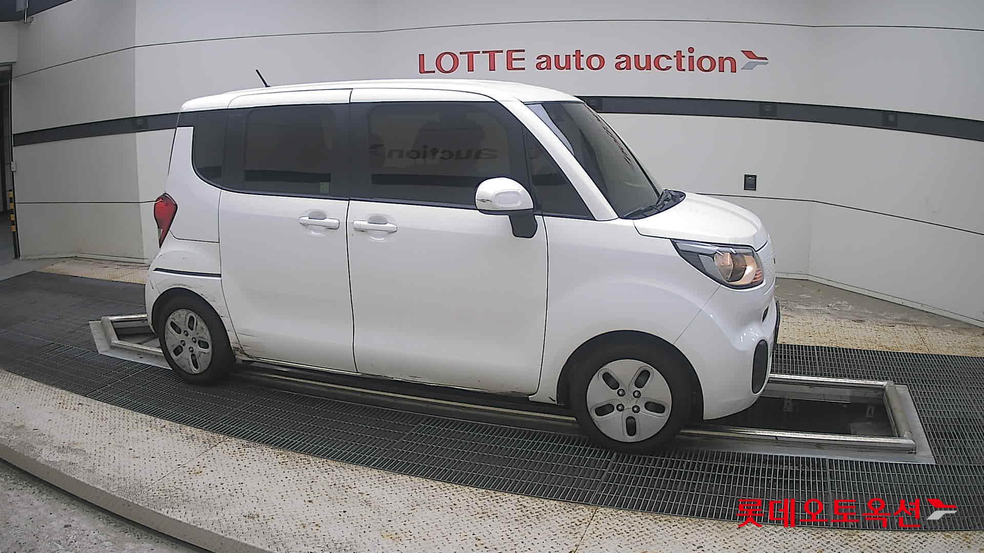 2022 - kia ray