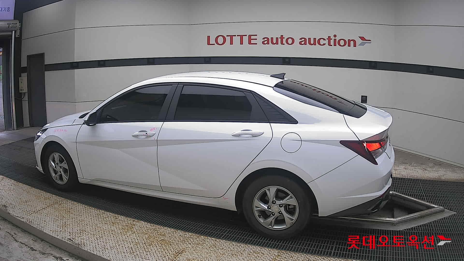 2021 - hyundai avante