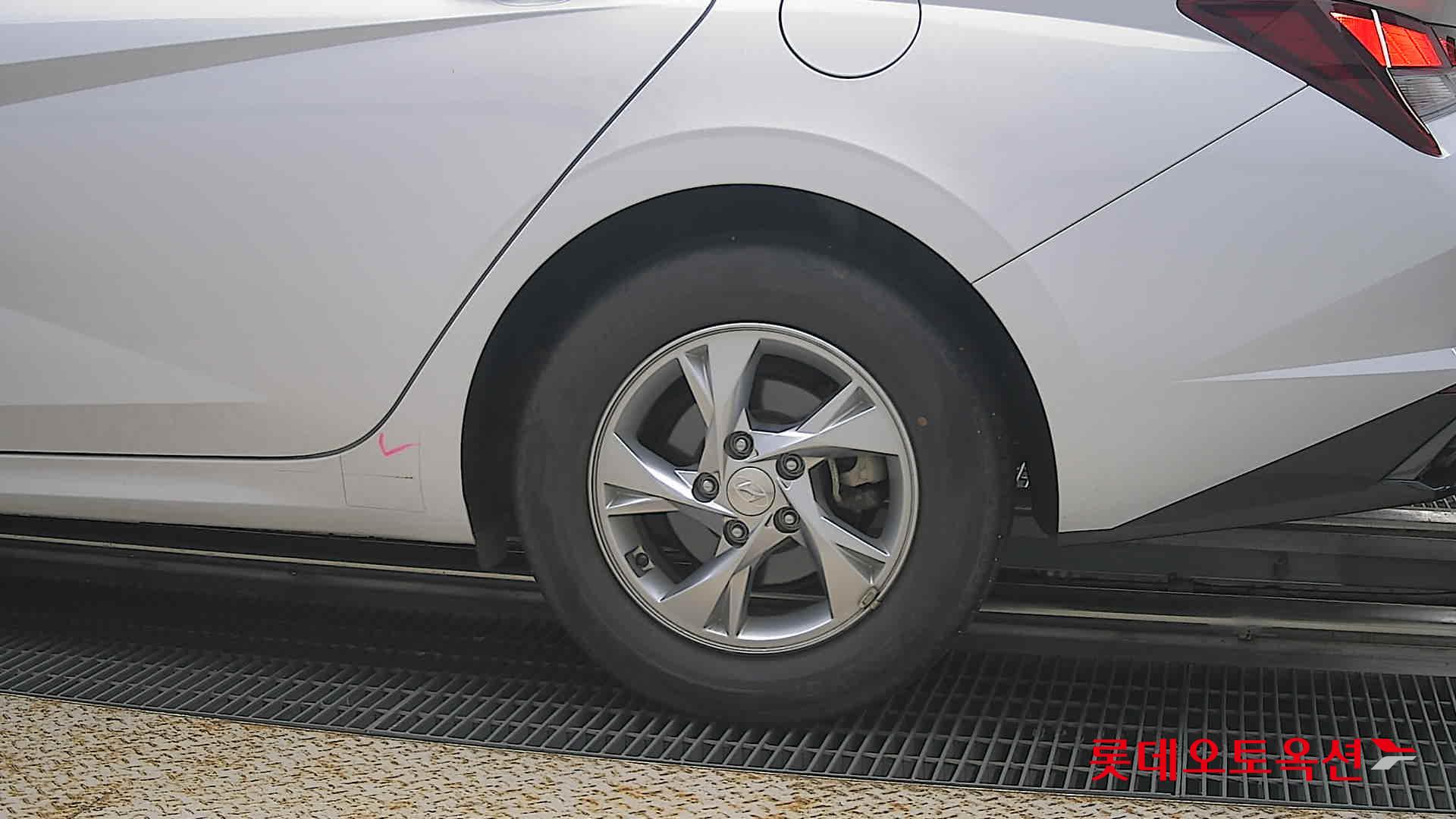 2021 - hyundai avante
