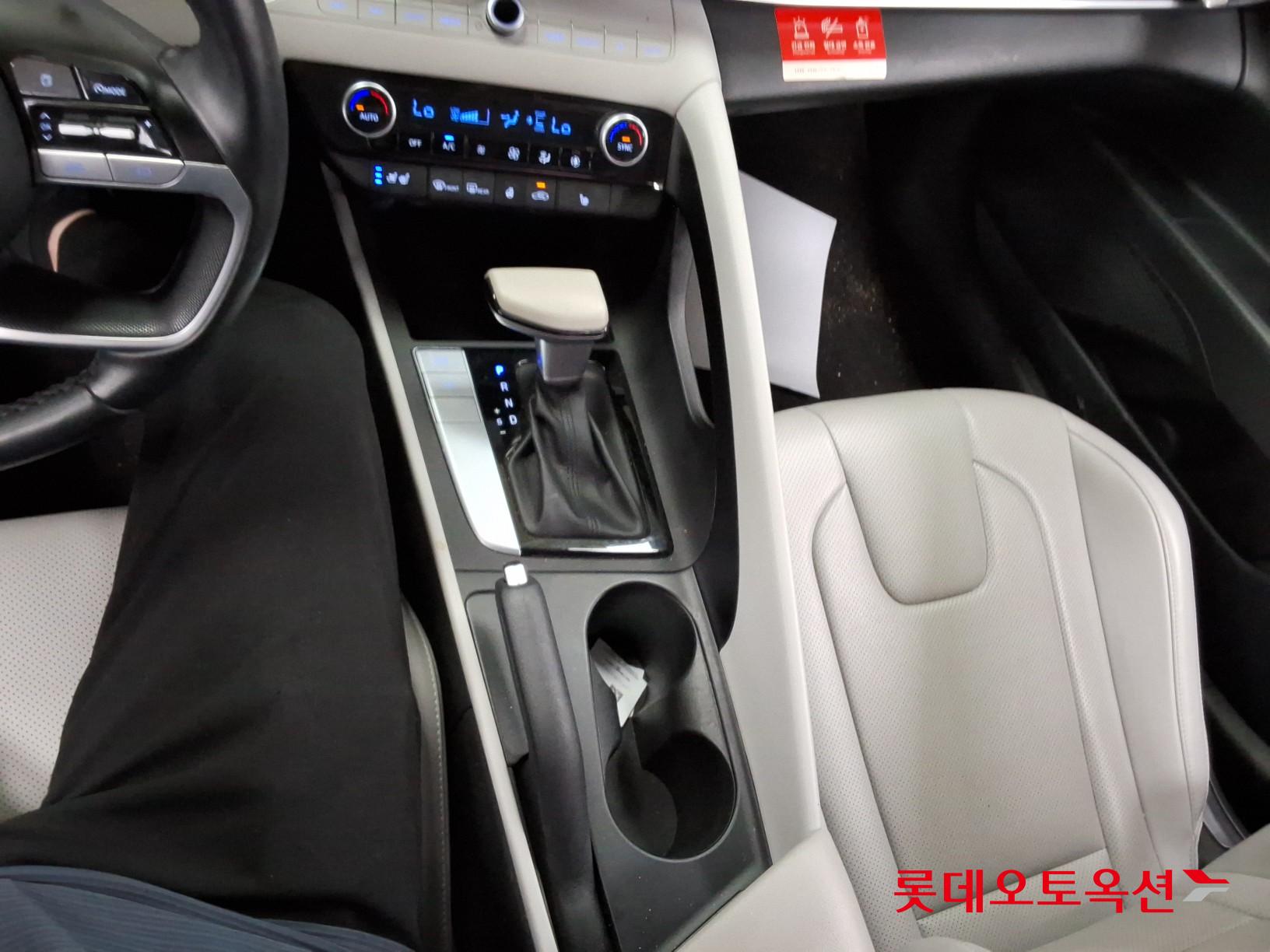 2021 - hyundai avante