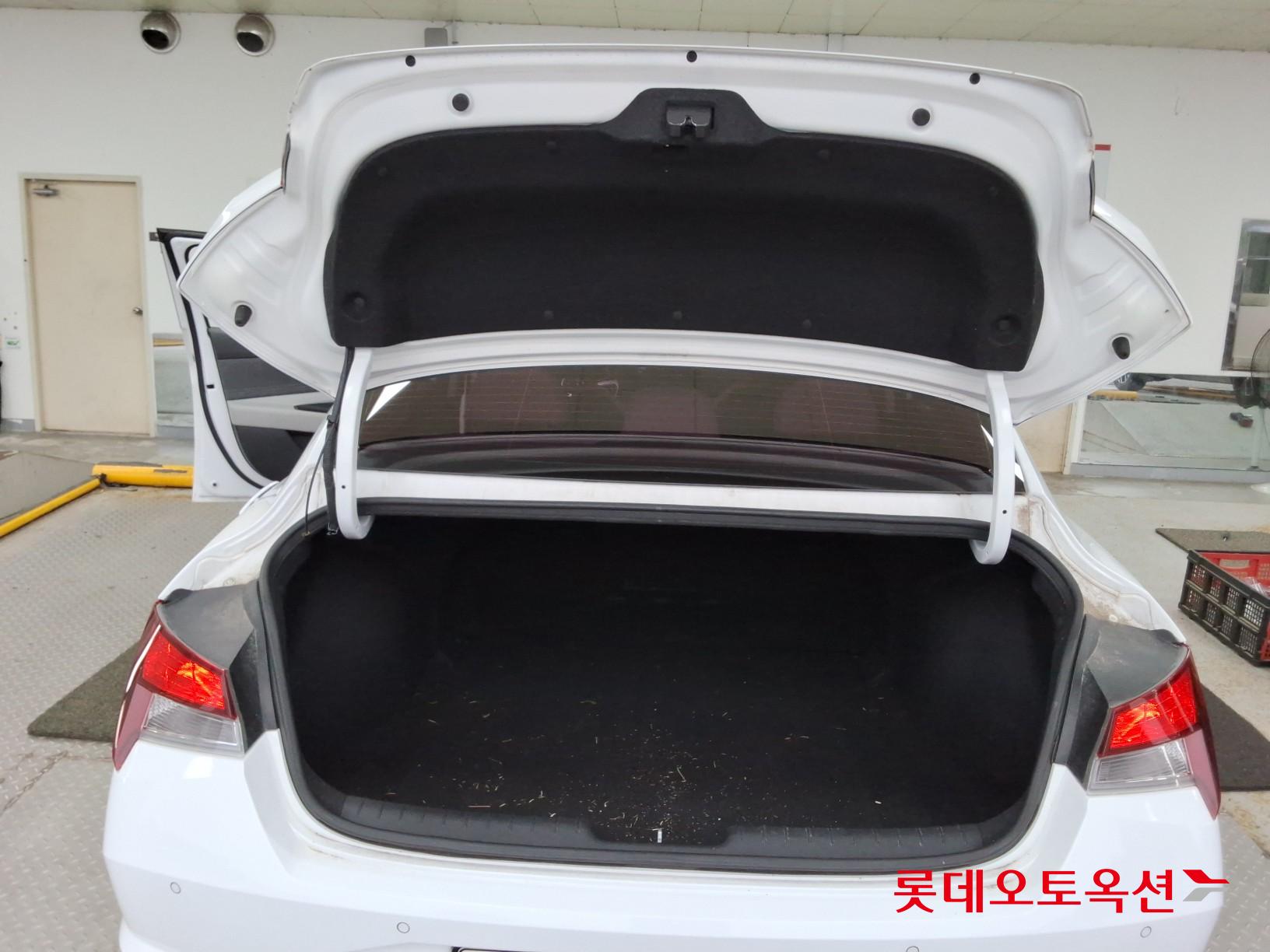 2021 - hyundai avante