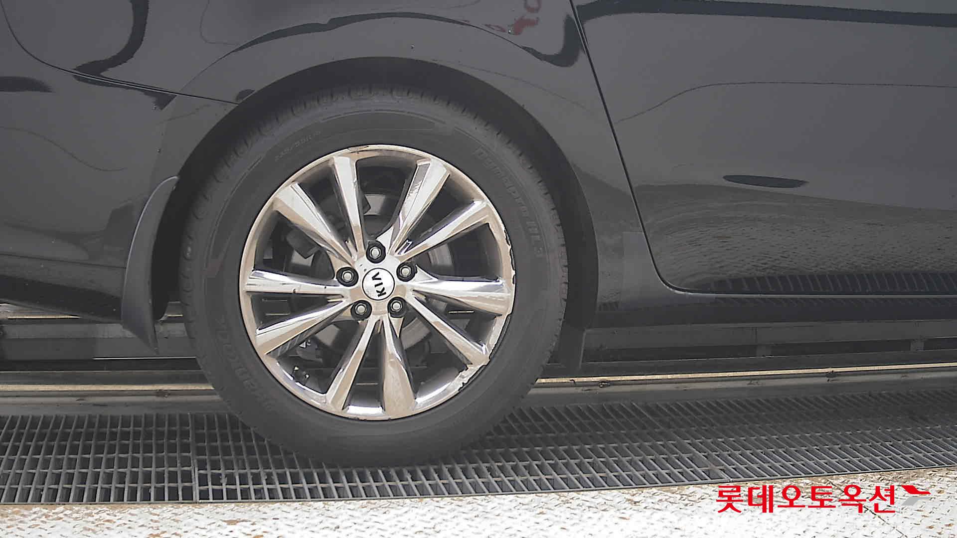 2020 - kia carnival