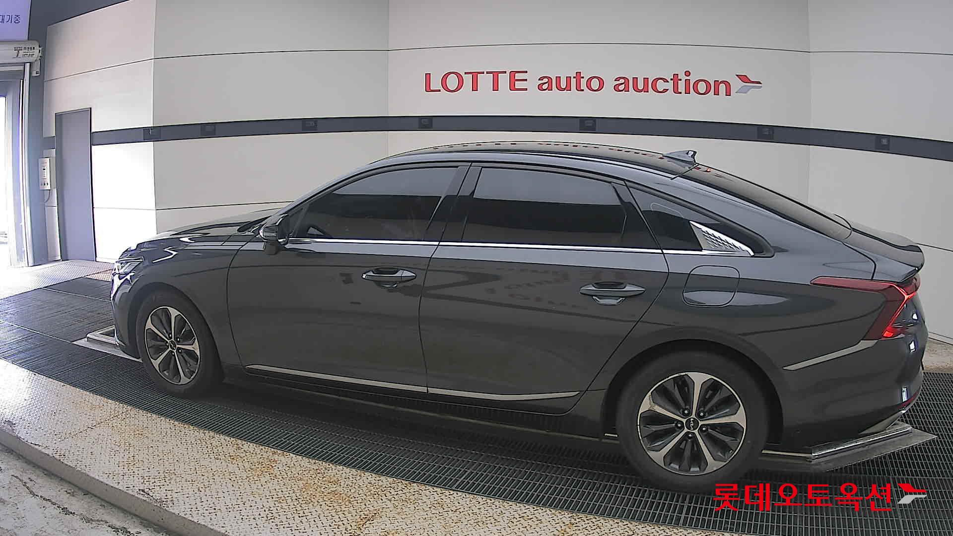 2023 - kia k8