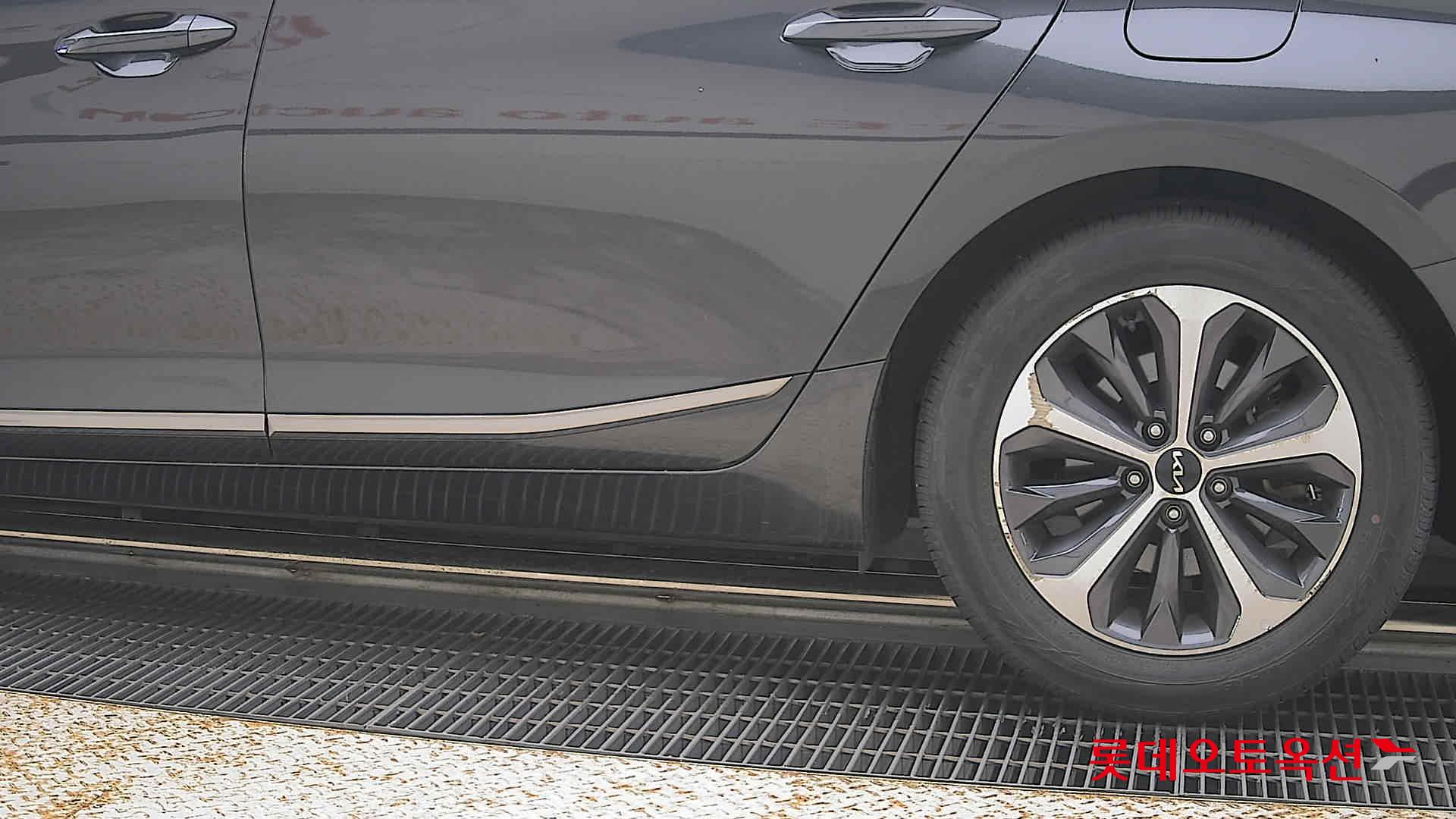 2023 - kia k8