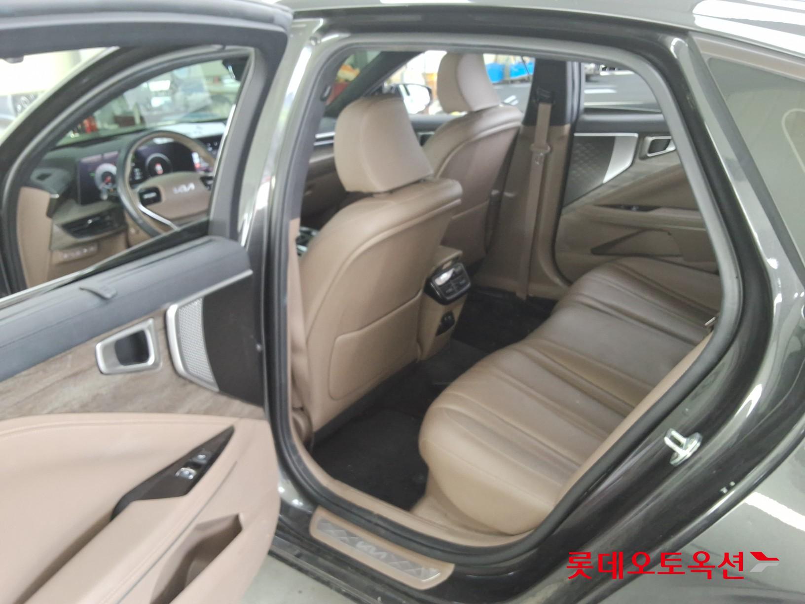 2023 - kia k8
