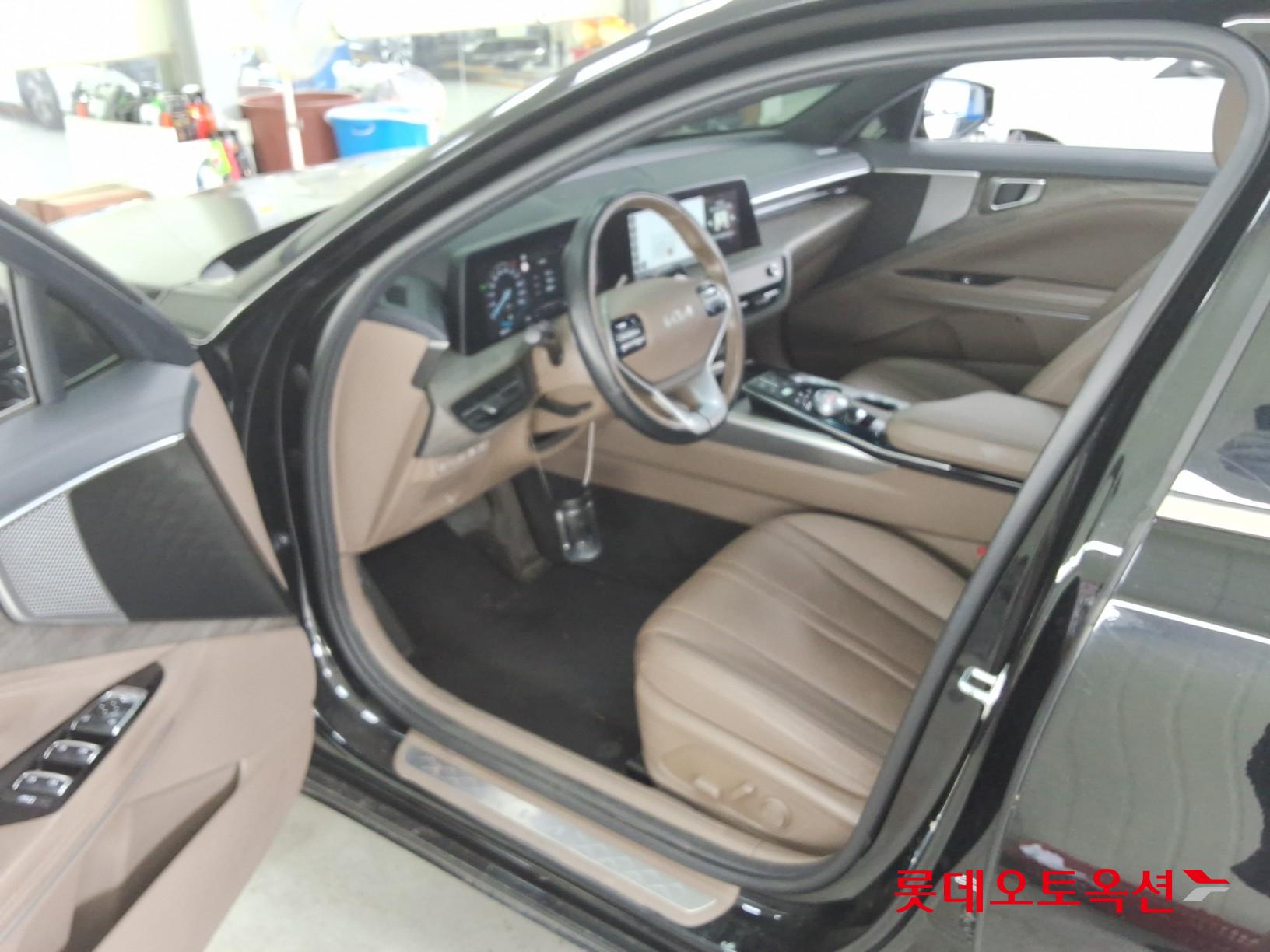 2023 - kia k8