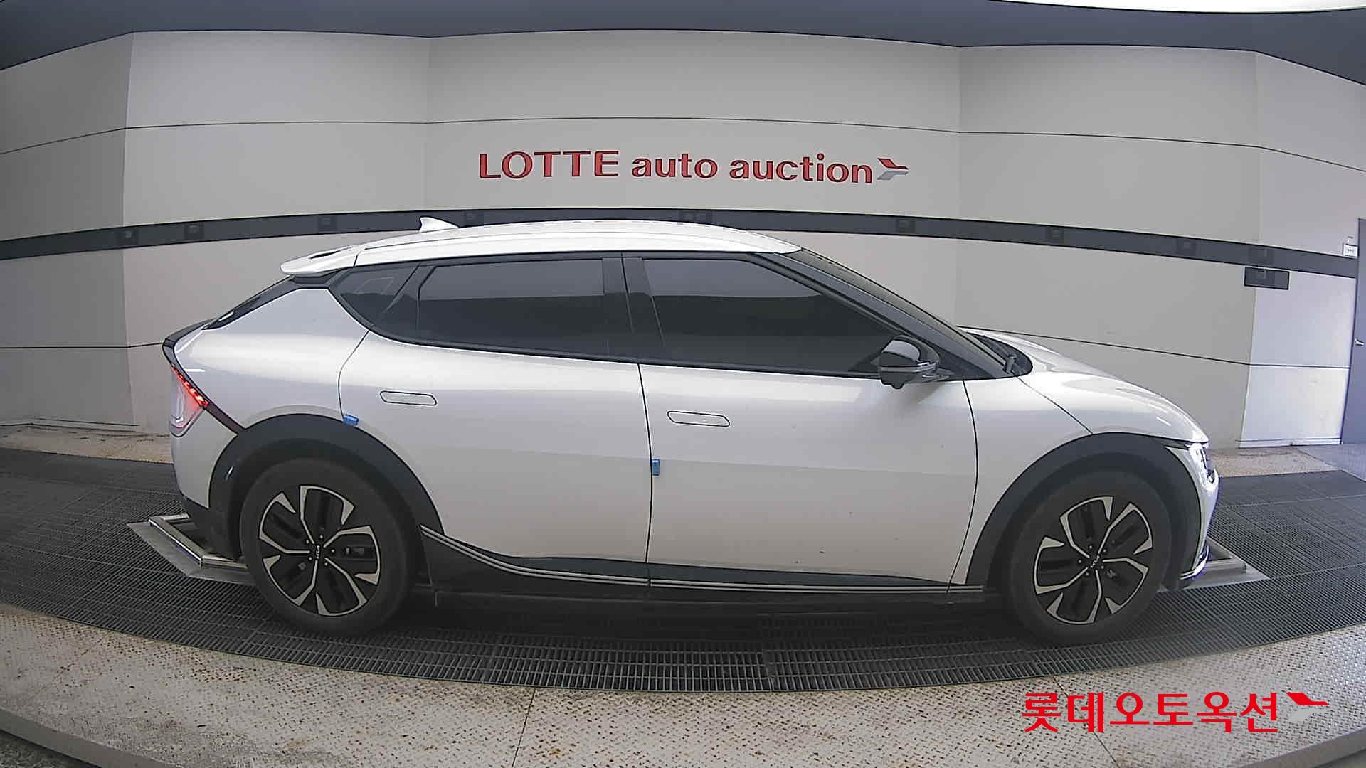 2023 - kia ev6
