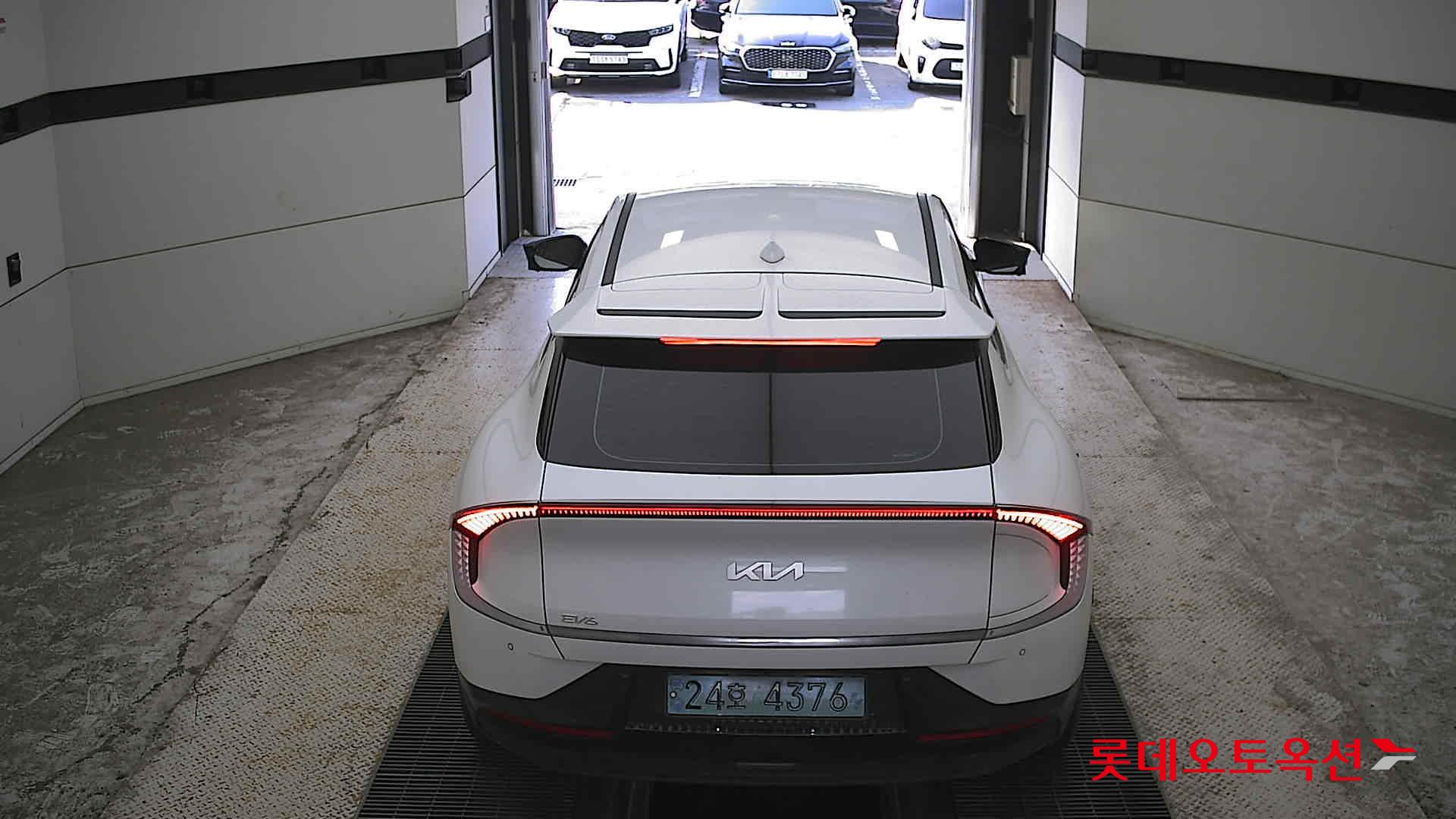 2023 - kia ev6
