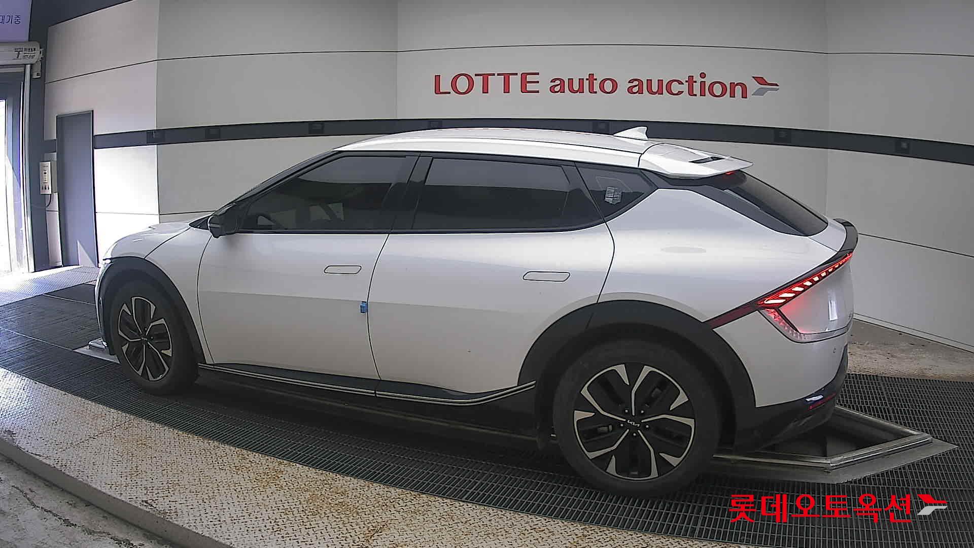 2023 - kia ev6