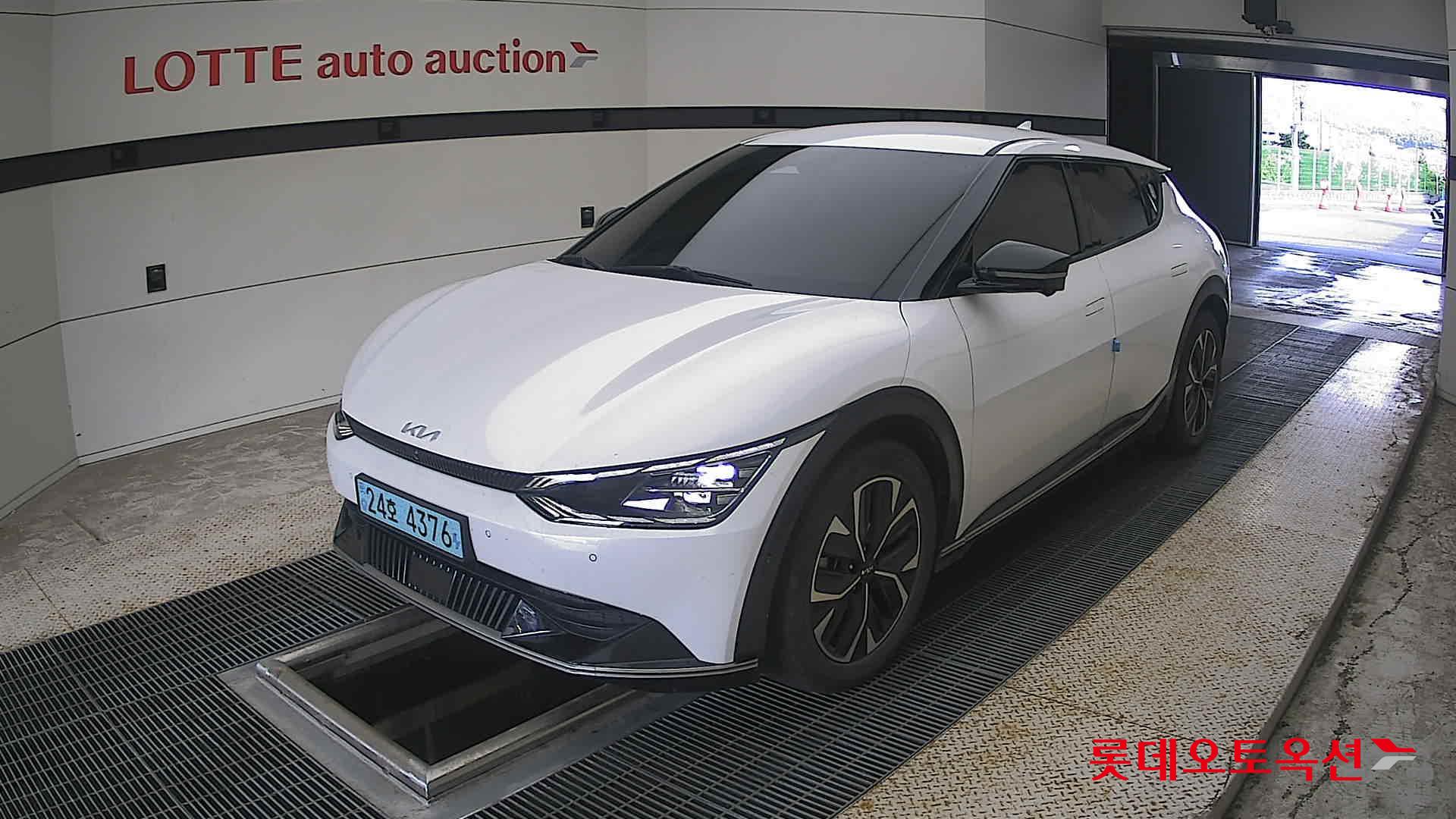 2023 - kia ev6