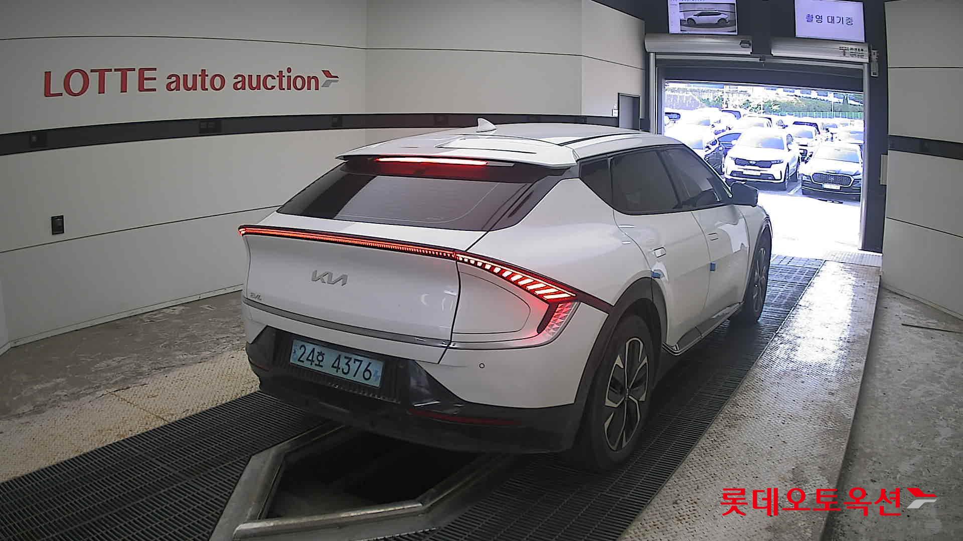 2023 - kia ev6