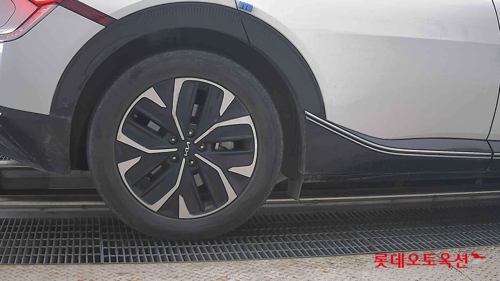 2023 - kia ev6