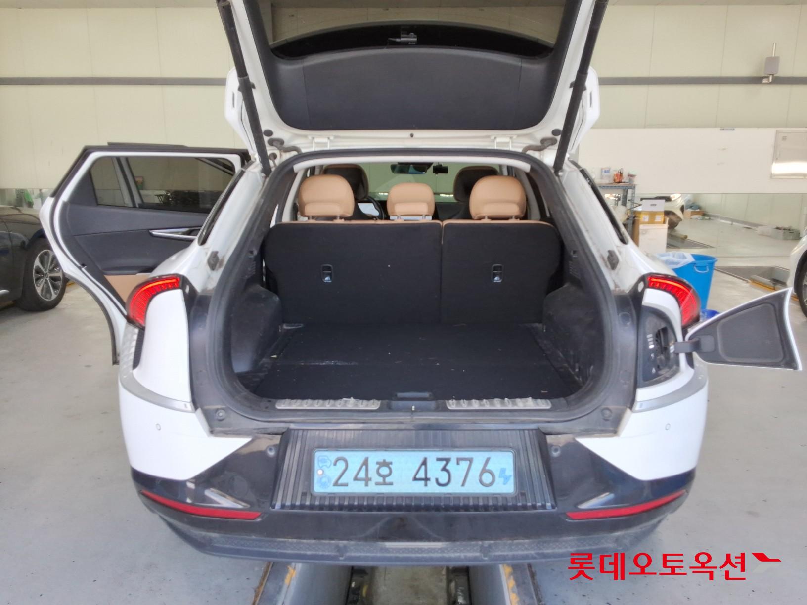 2023 - kia ev6