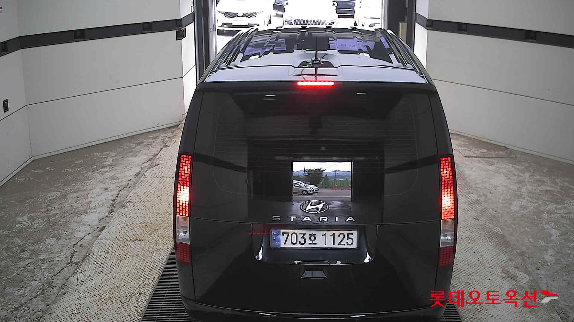 2023 - hyundai staria