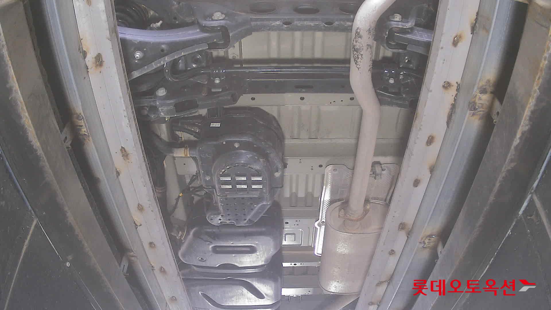 2023 - hyundai staria