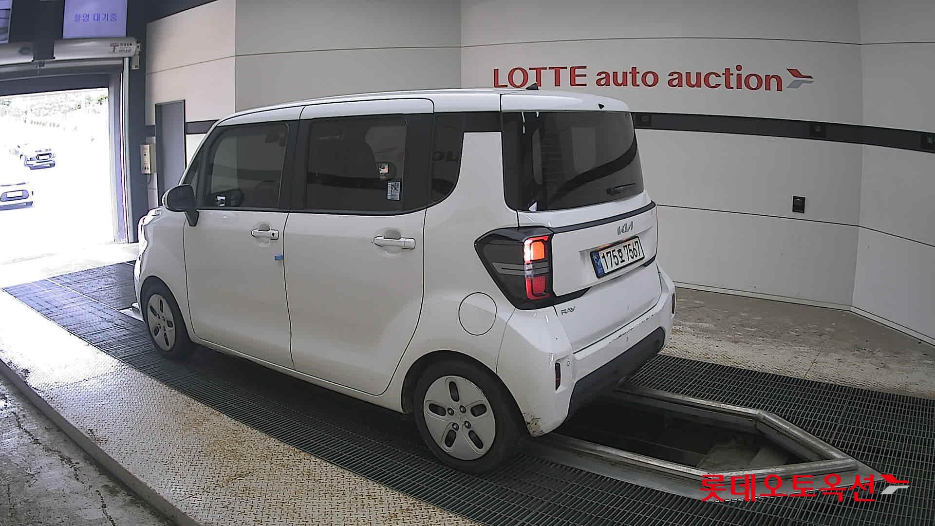 2023 - kia ray