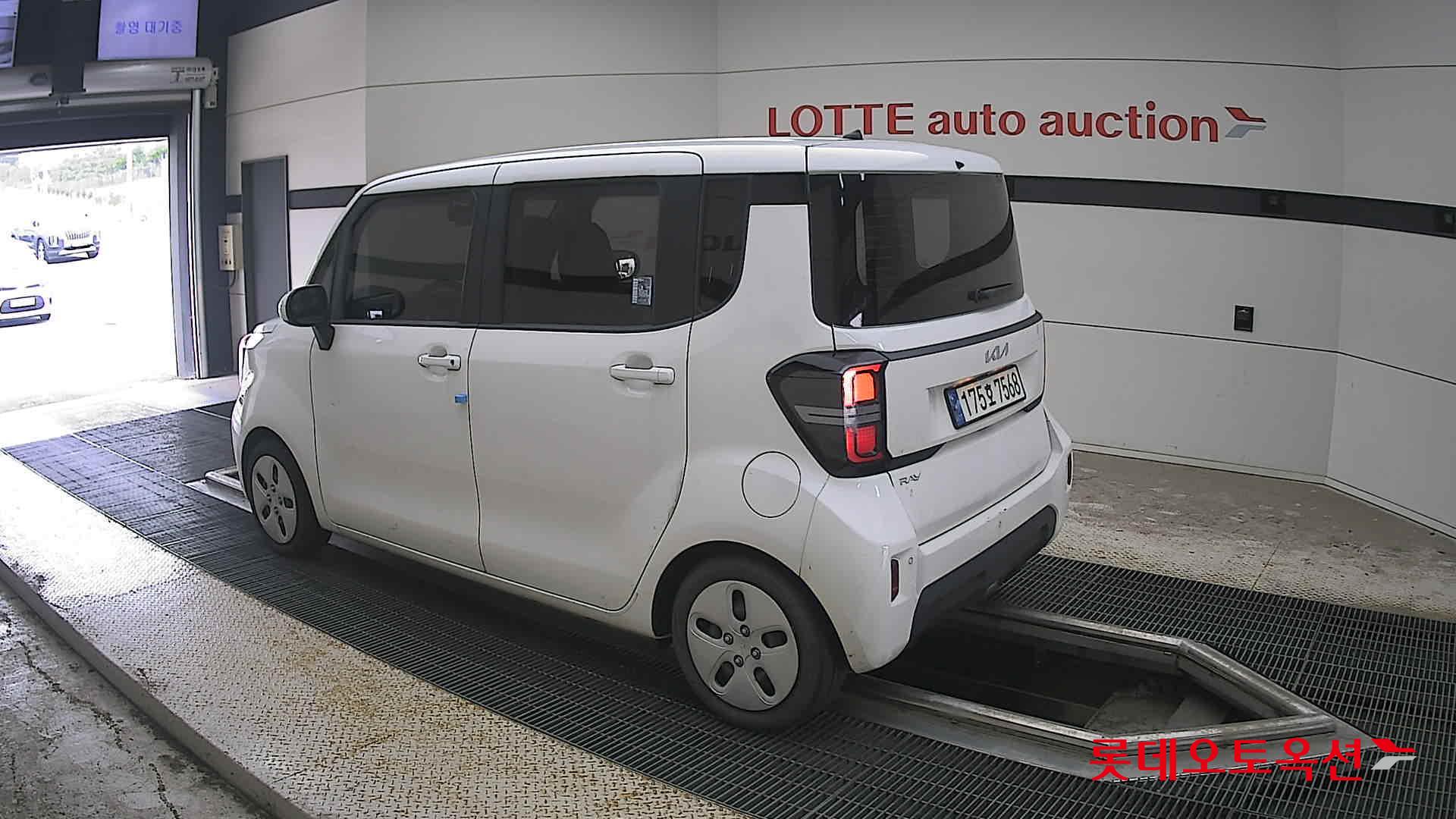 2023 - kia ray